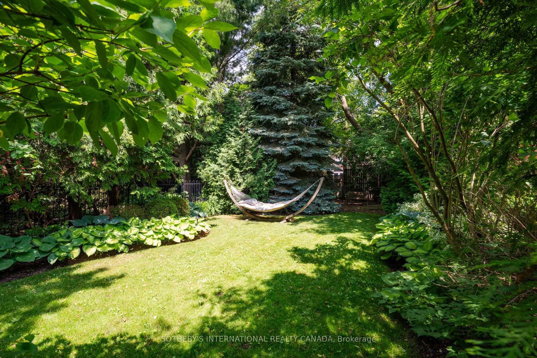 112 Sherwood Avenue, Toronto