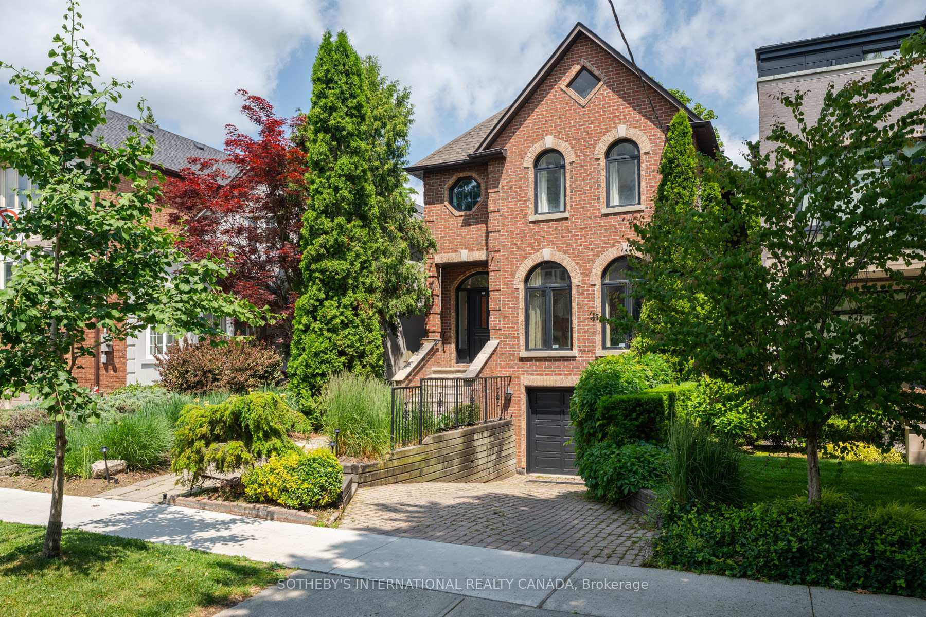 112 Sherwood Avenue, Toronto