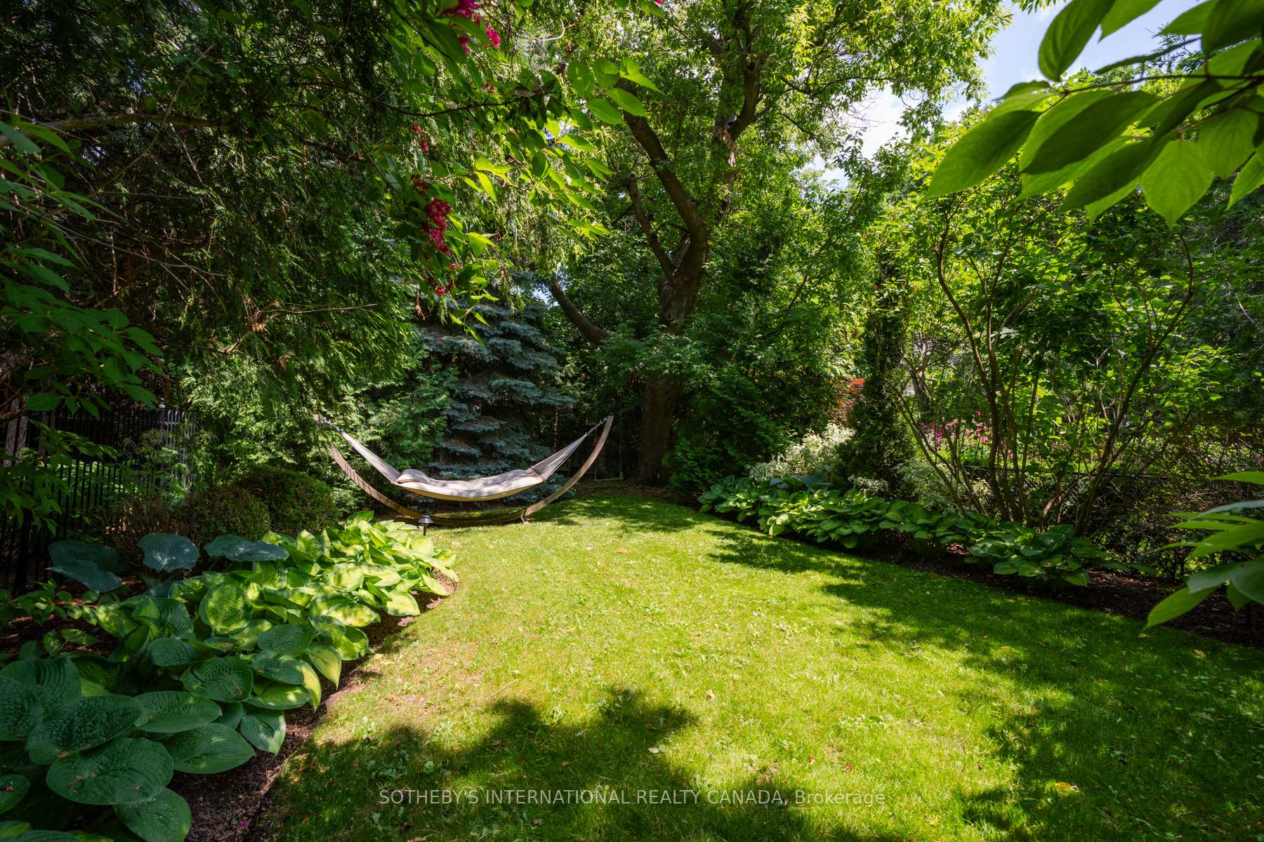 112 Sherwood Avenue, Toronto