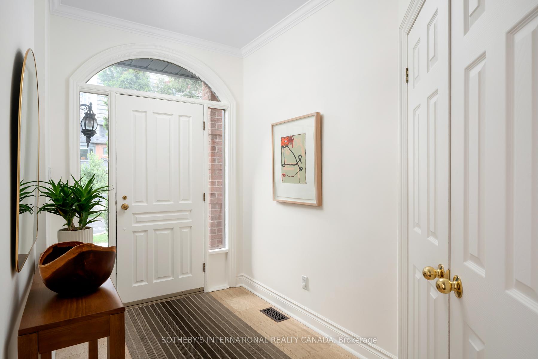 112 Sherwood Avenue, Toronto