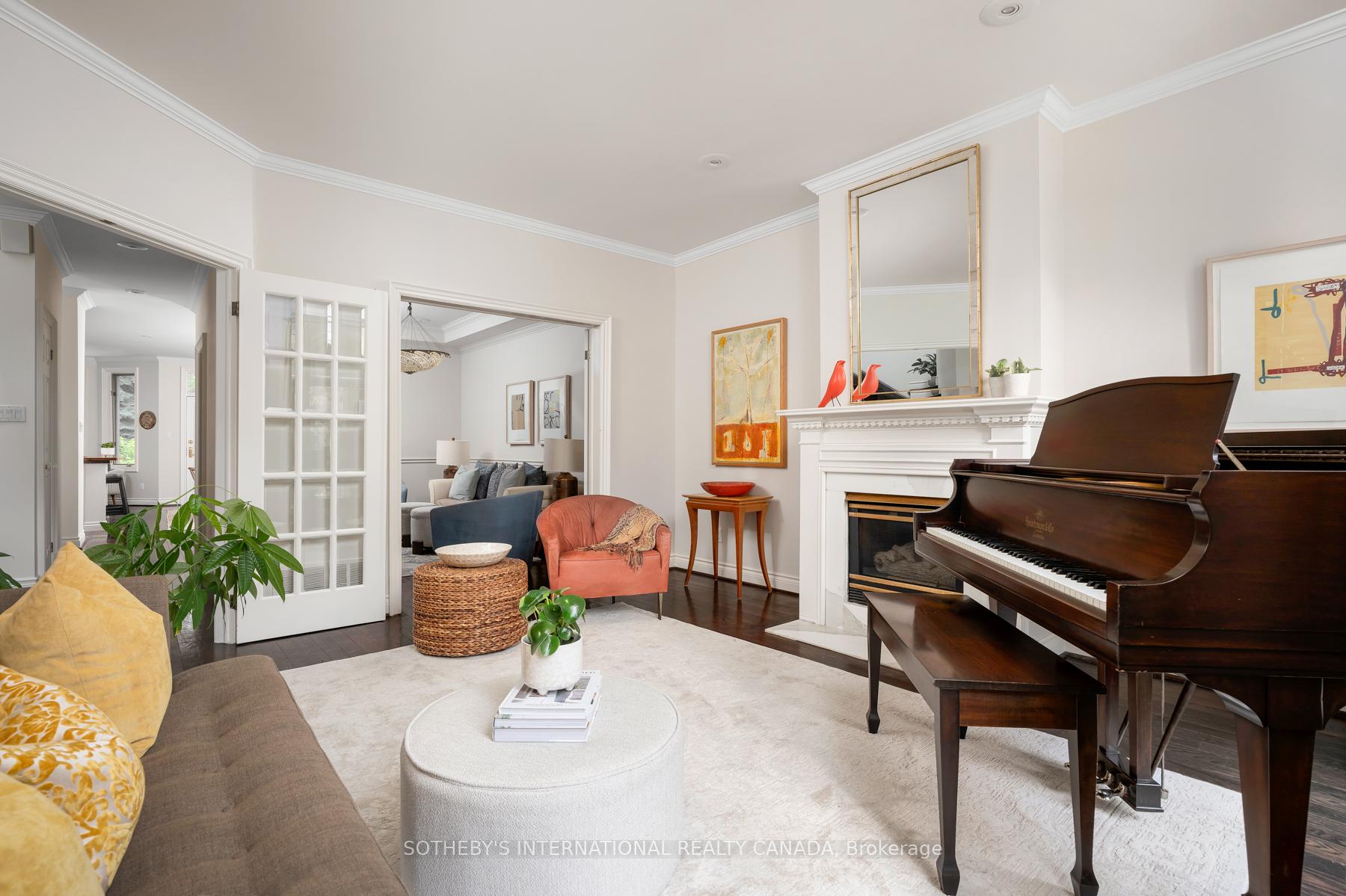 112 Sherwood Avenue, Toronto
