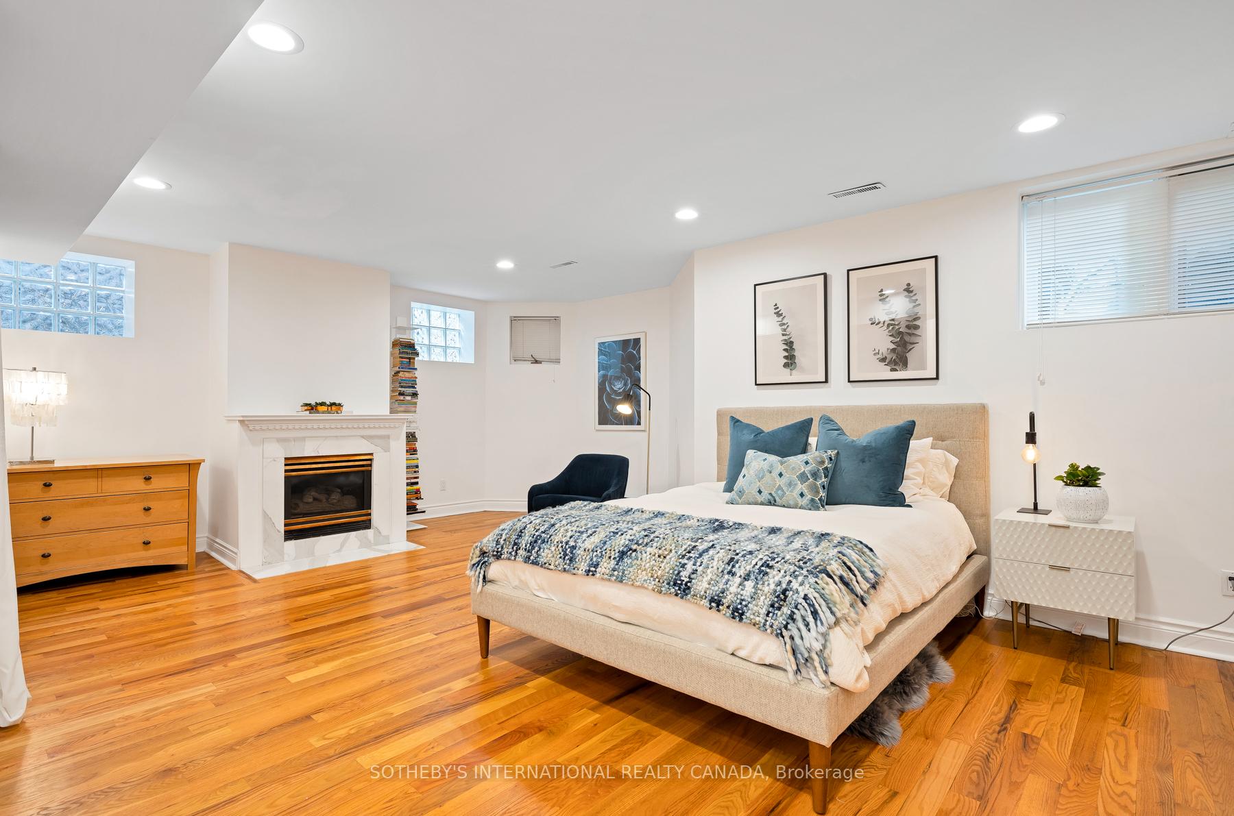 112 Sherwood Avenue, Toronto