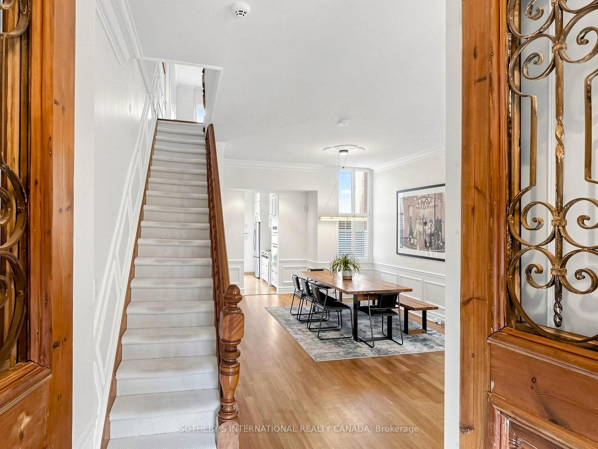 328 Wellesley Street E