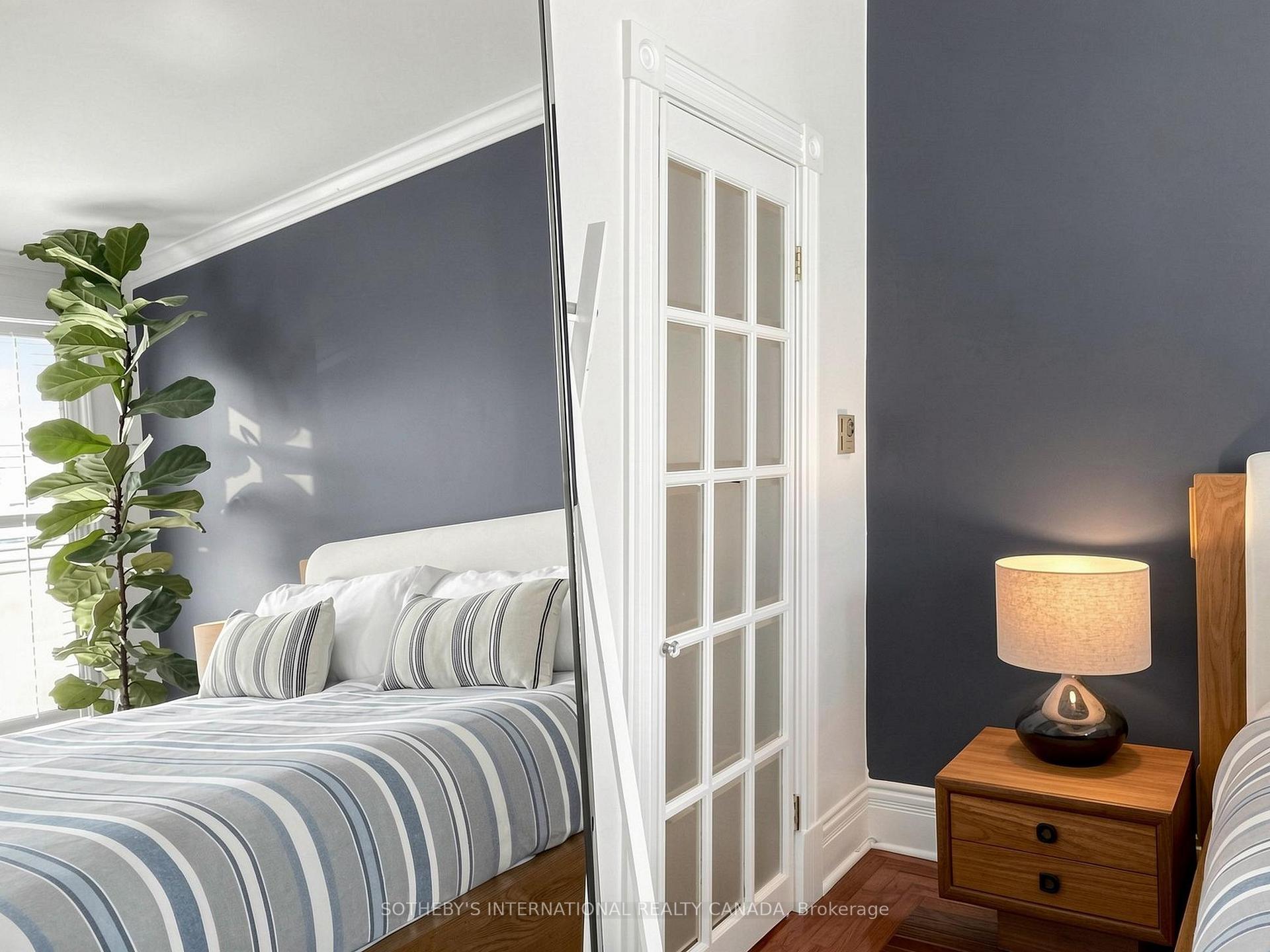 328 Wellesley Street E