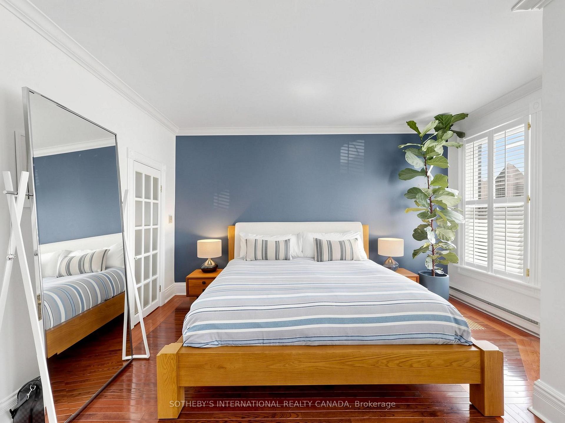 328 Wellesley Street E