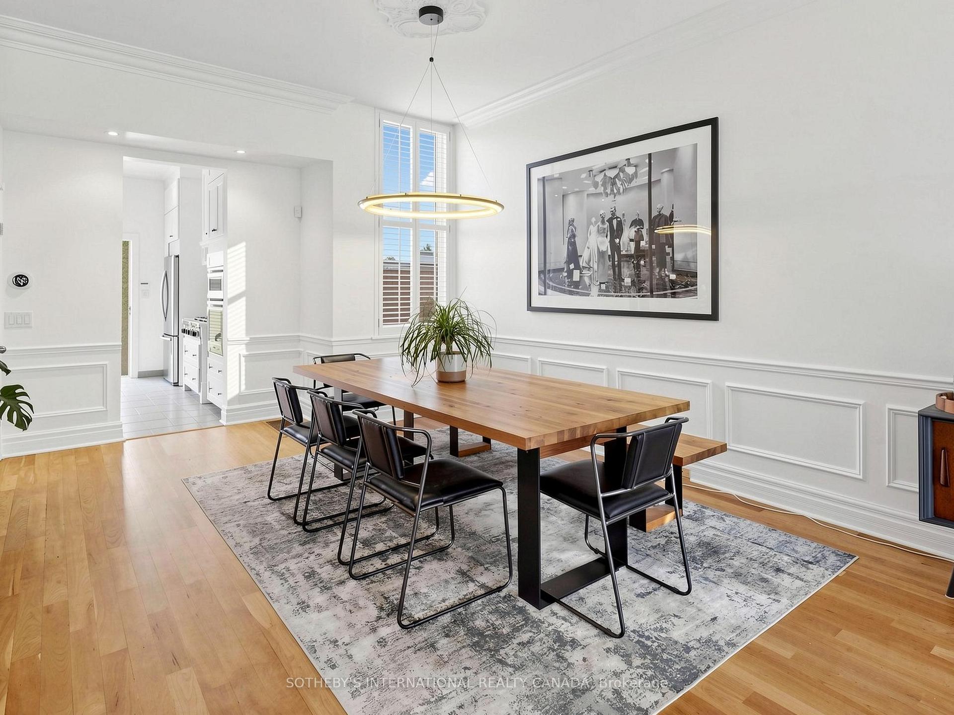 328 Wellesley Street E