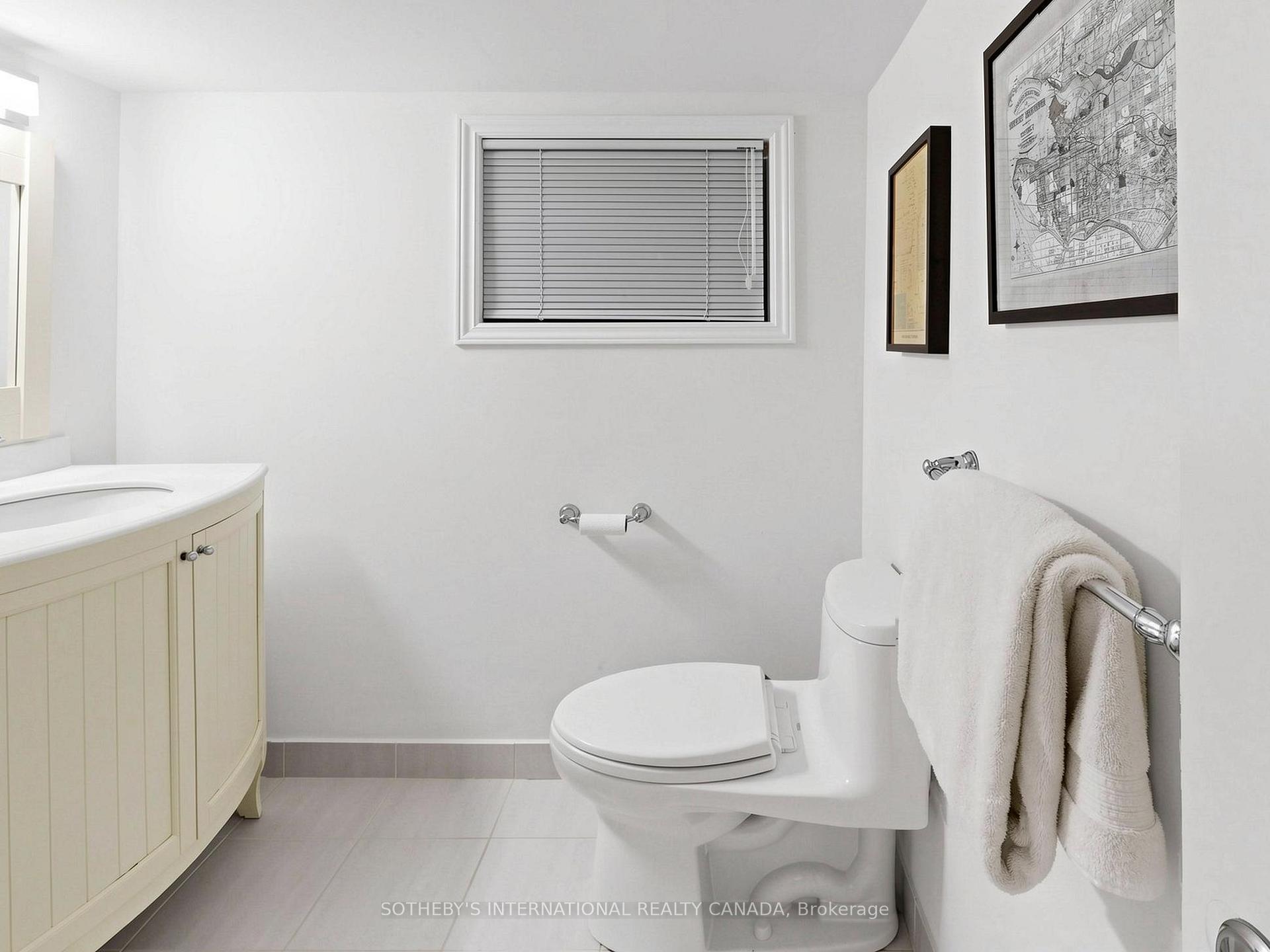 328 Wellesley Street E