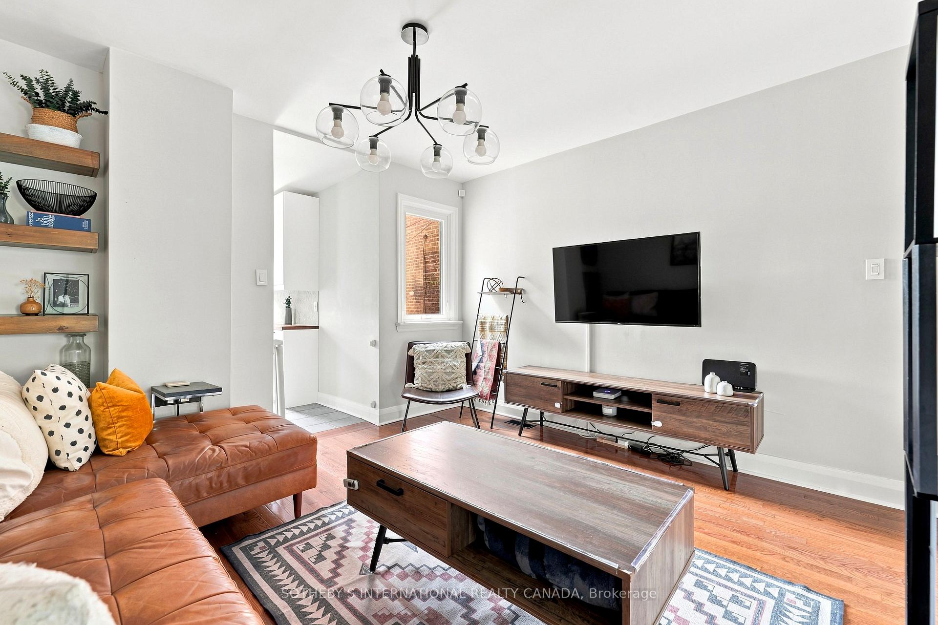213 Oakcrest Avenue, Toronto