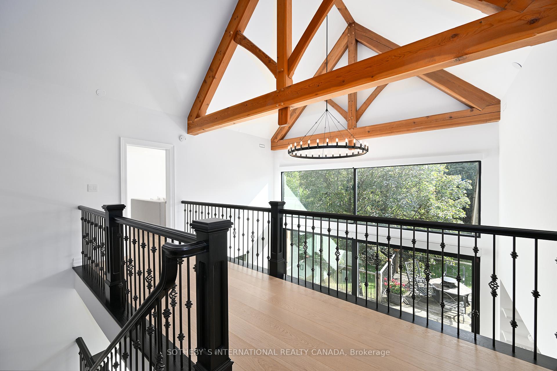 2376 8 SIDEROAD