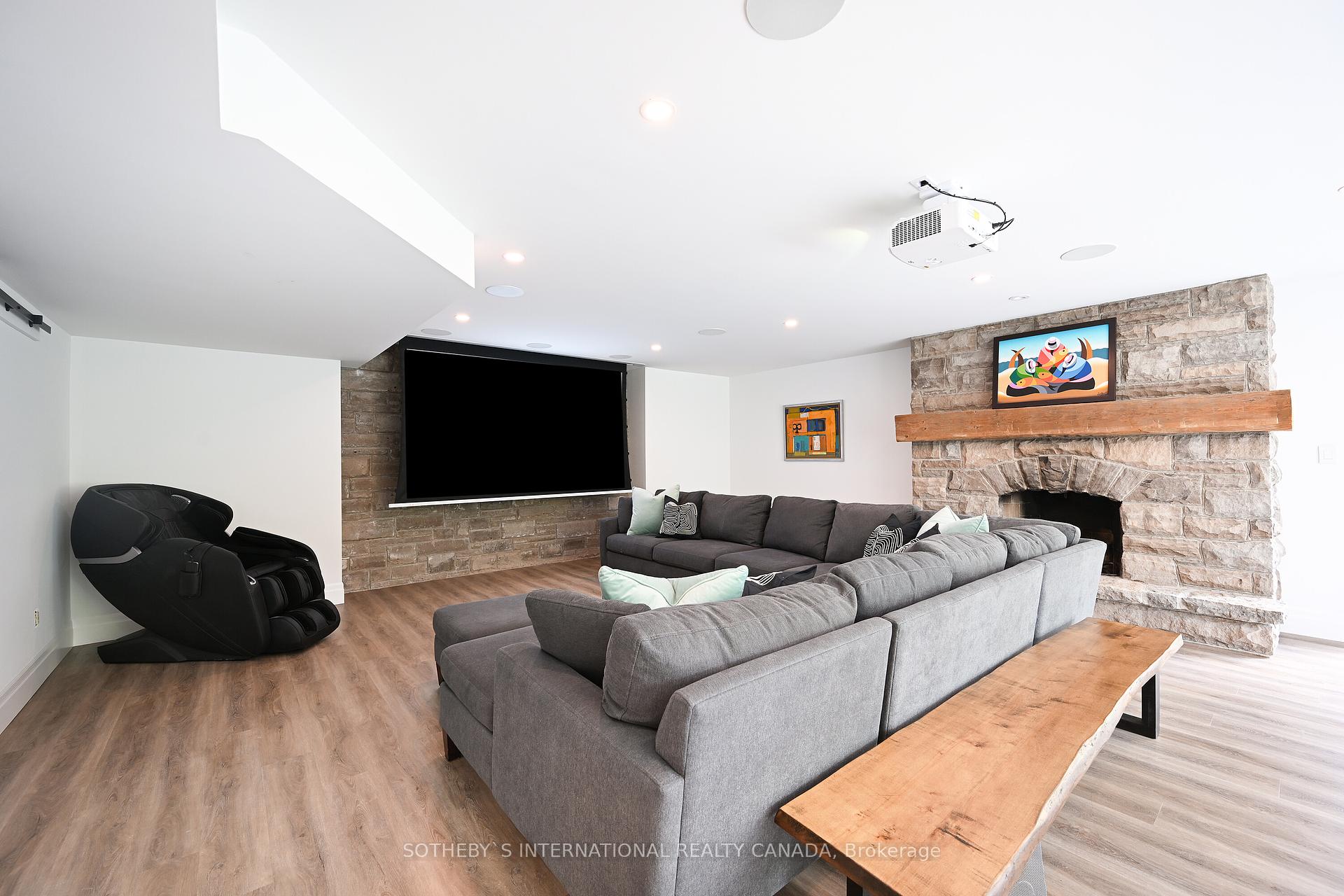 2376 8 SIDEROAD