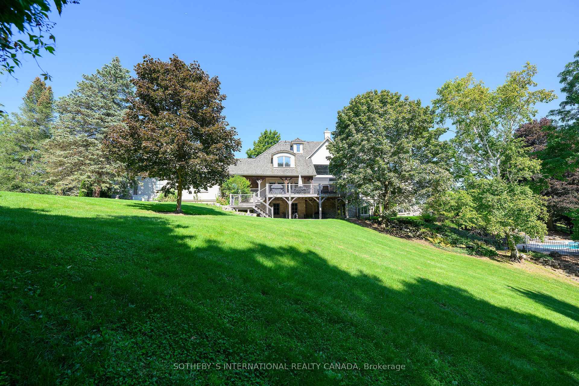 2376 8 SIDEROAD