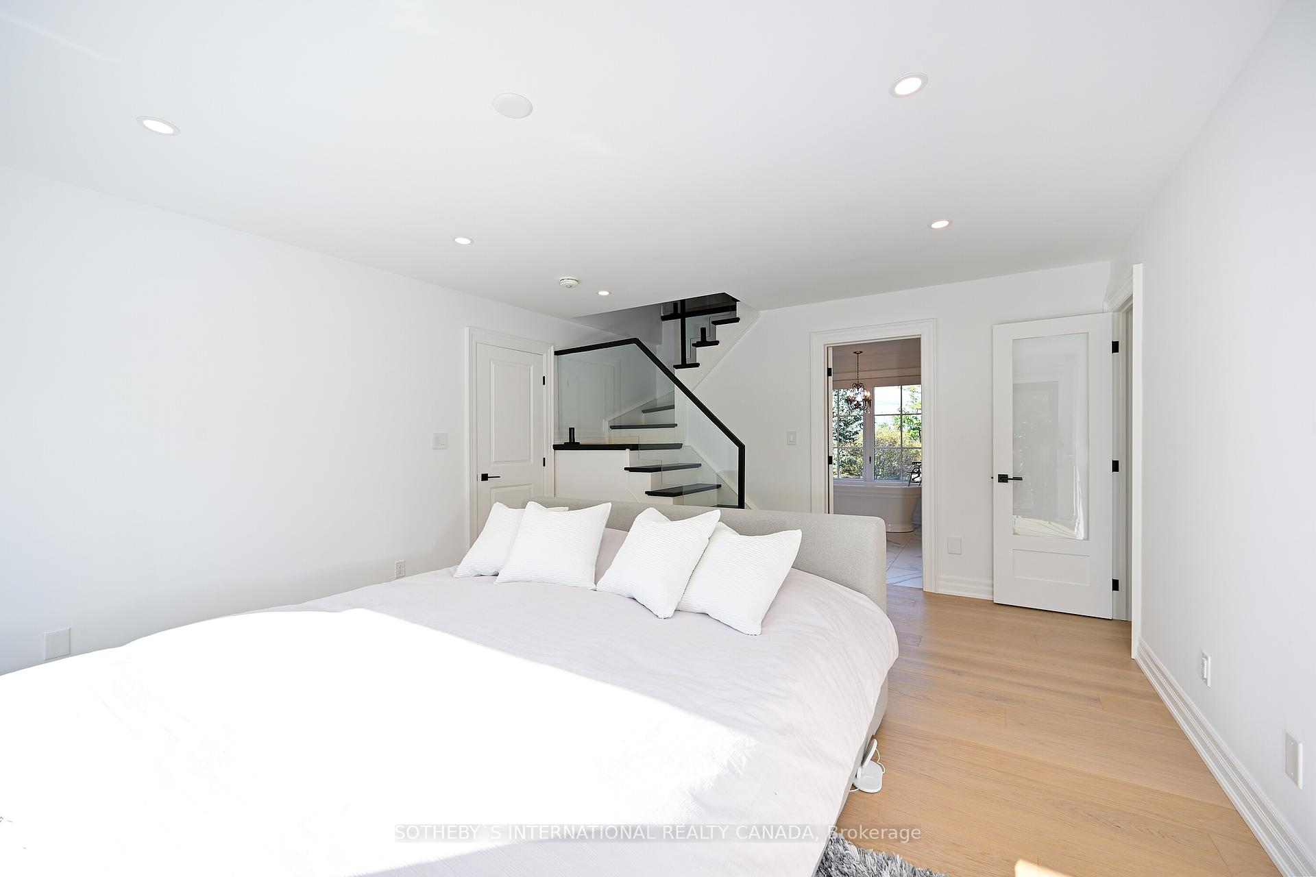 2376 8 SIDEROAD
