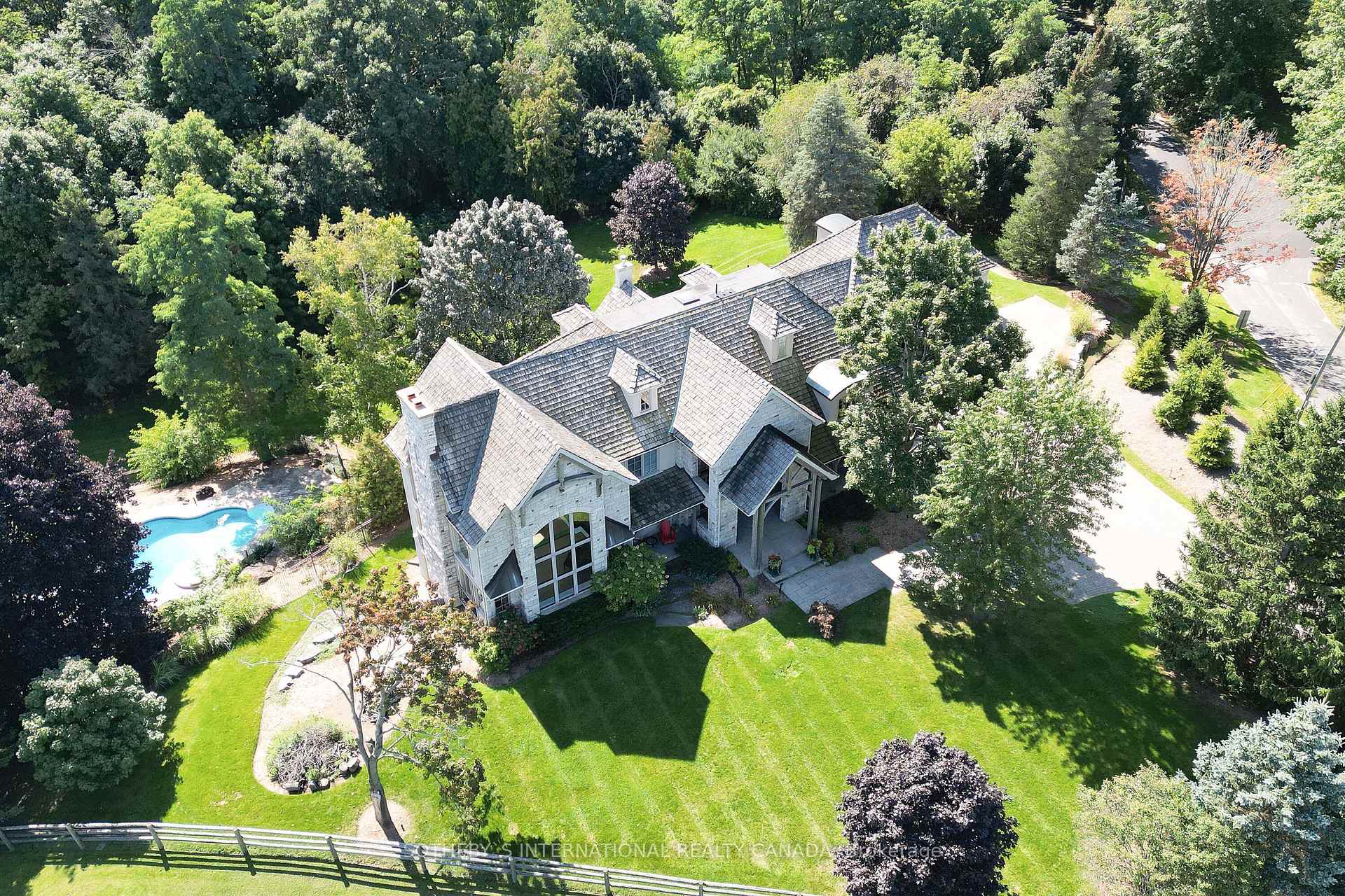 2376 8 SIDEROAD