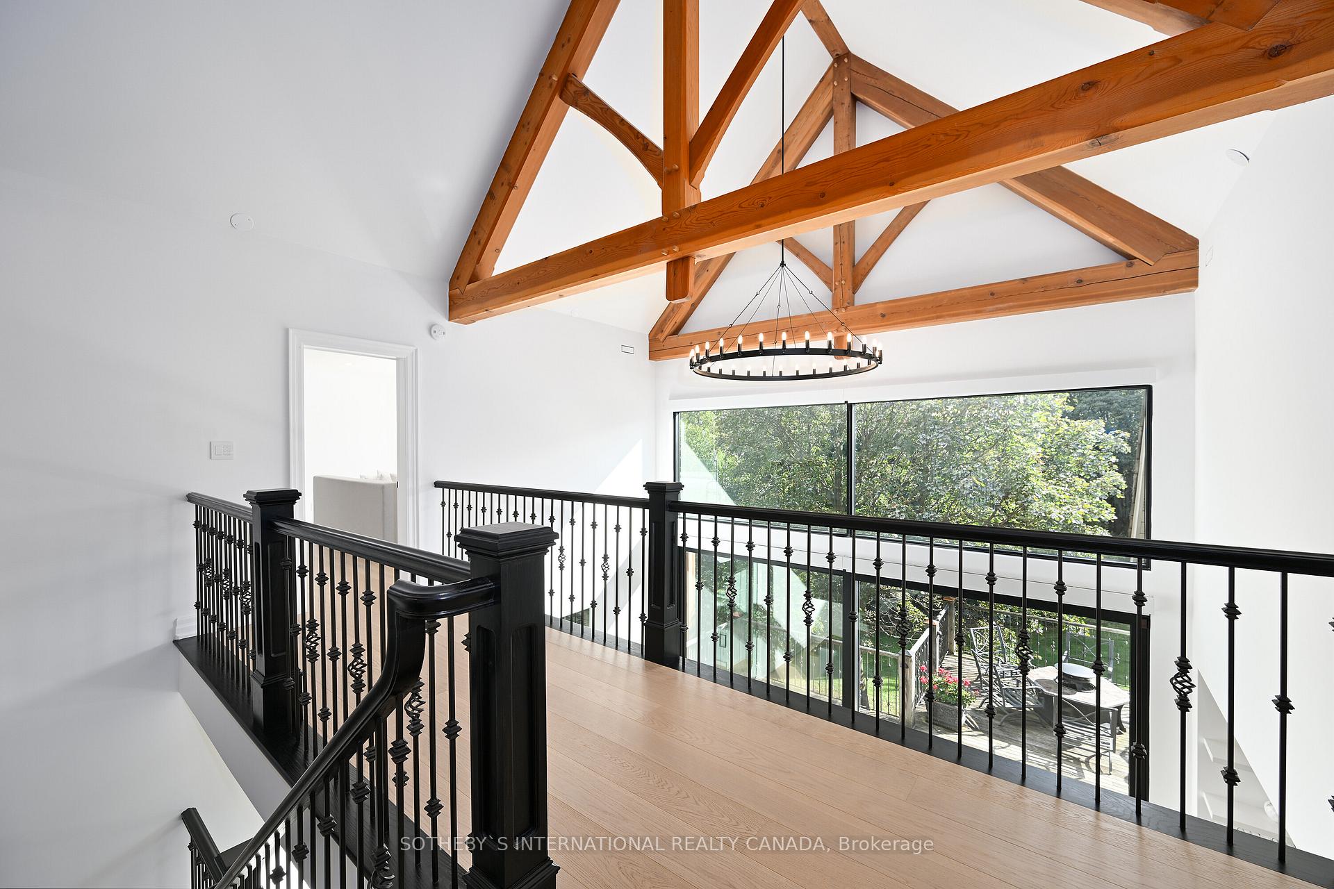 2376 8 SIDEROAD