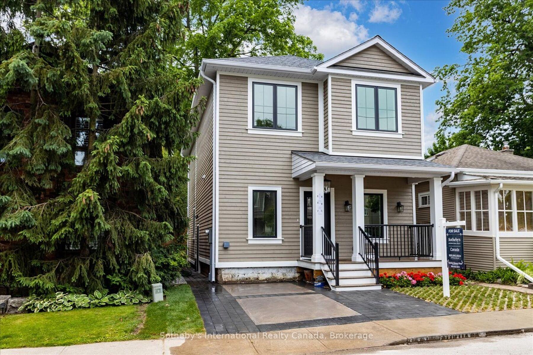 152 CHISHOLM Street