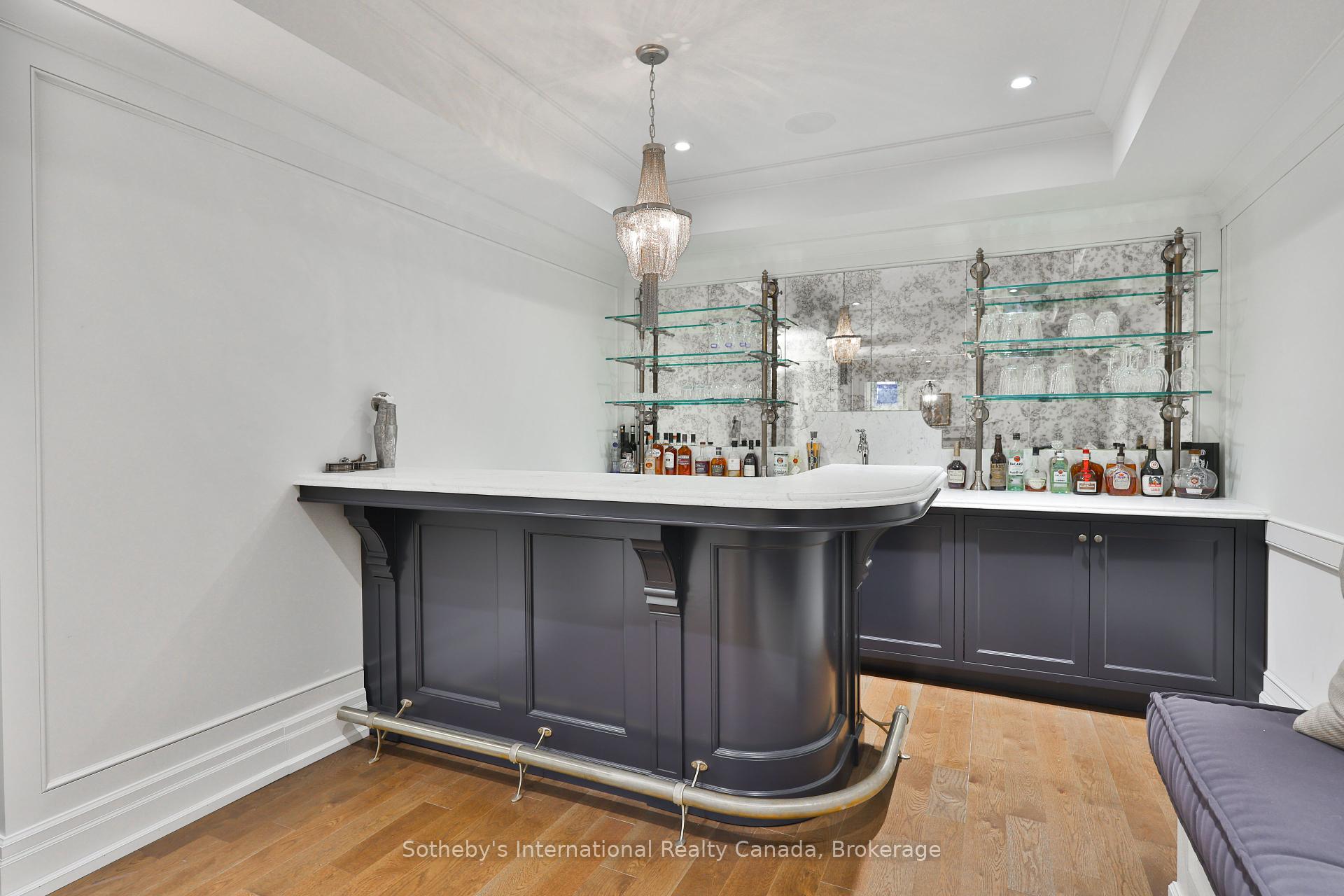 1497 Lakeshore Road