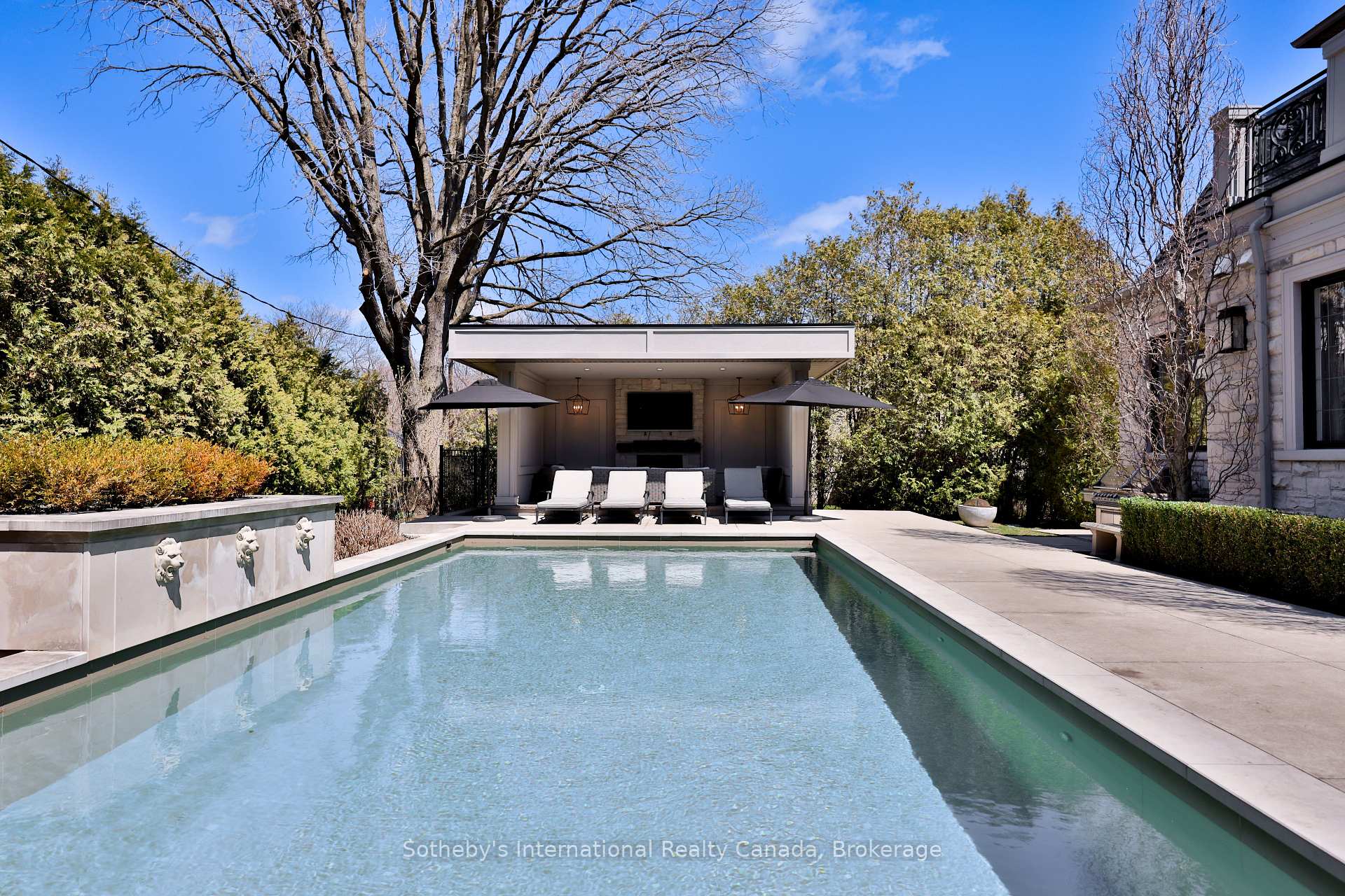 1497 Lakeshore Road