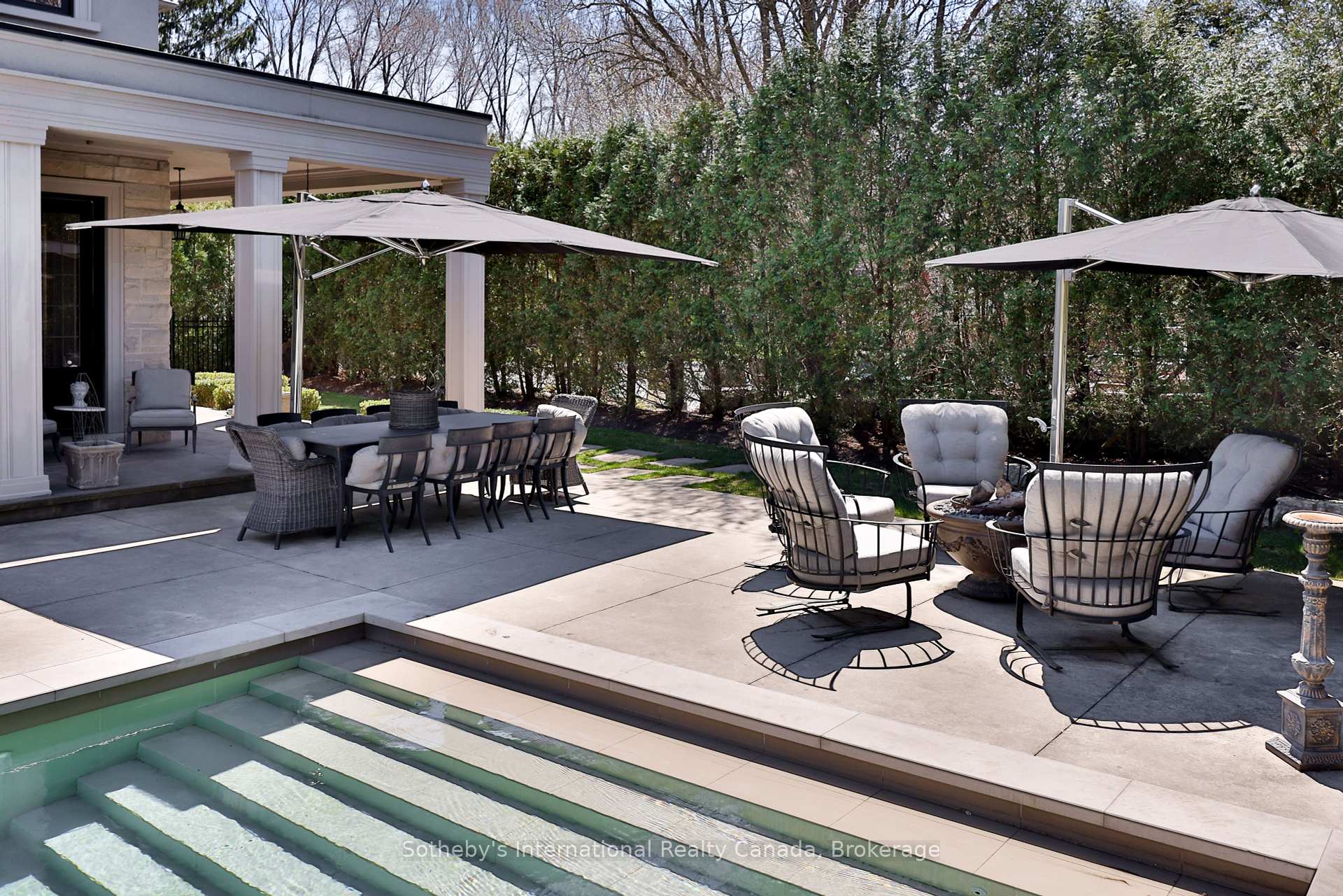 1497 Lakeshore Road