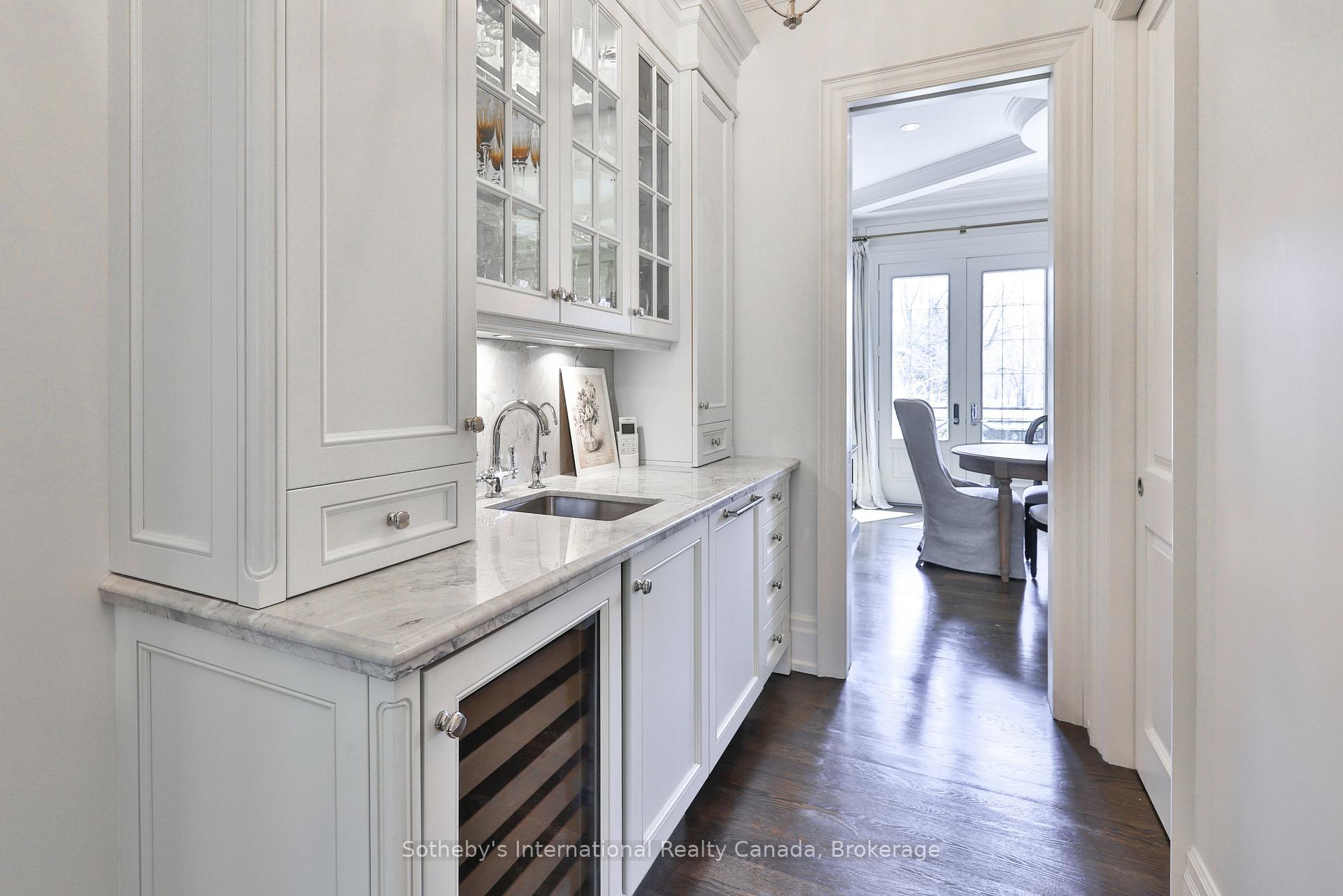 1497 Lakeshore Road