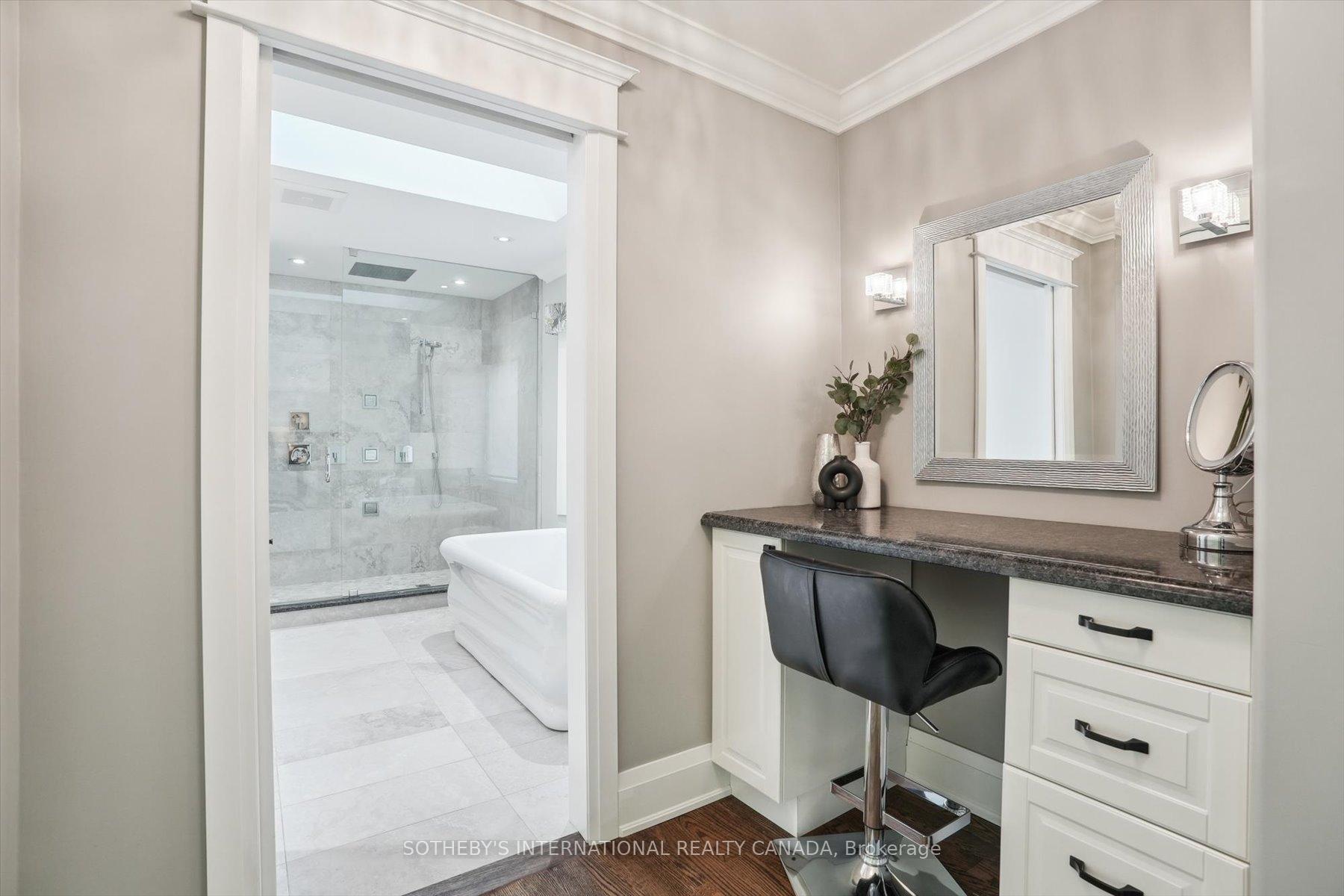1662 Roundleaf Court