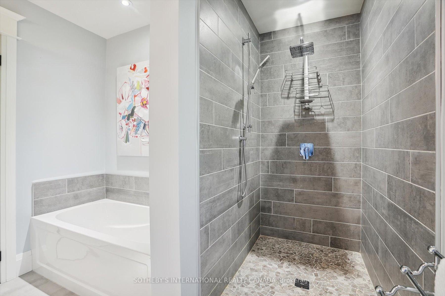 1662 Roundleaf Court