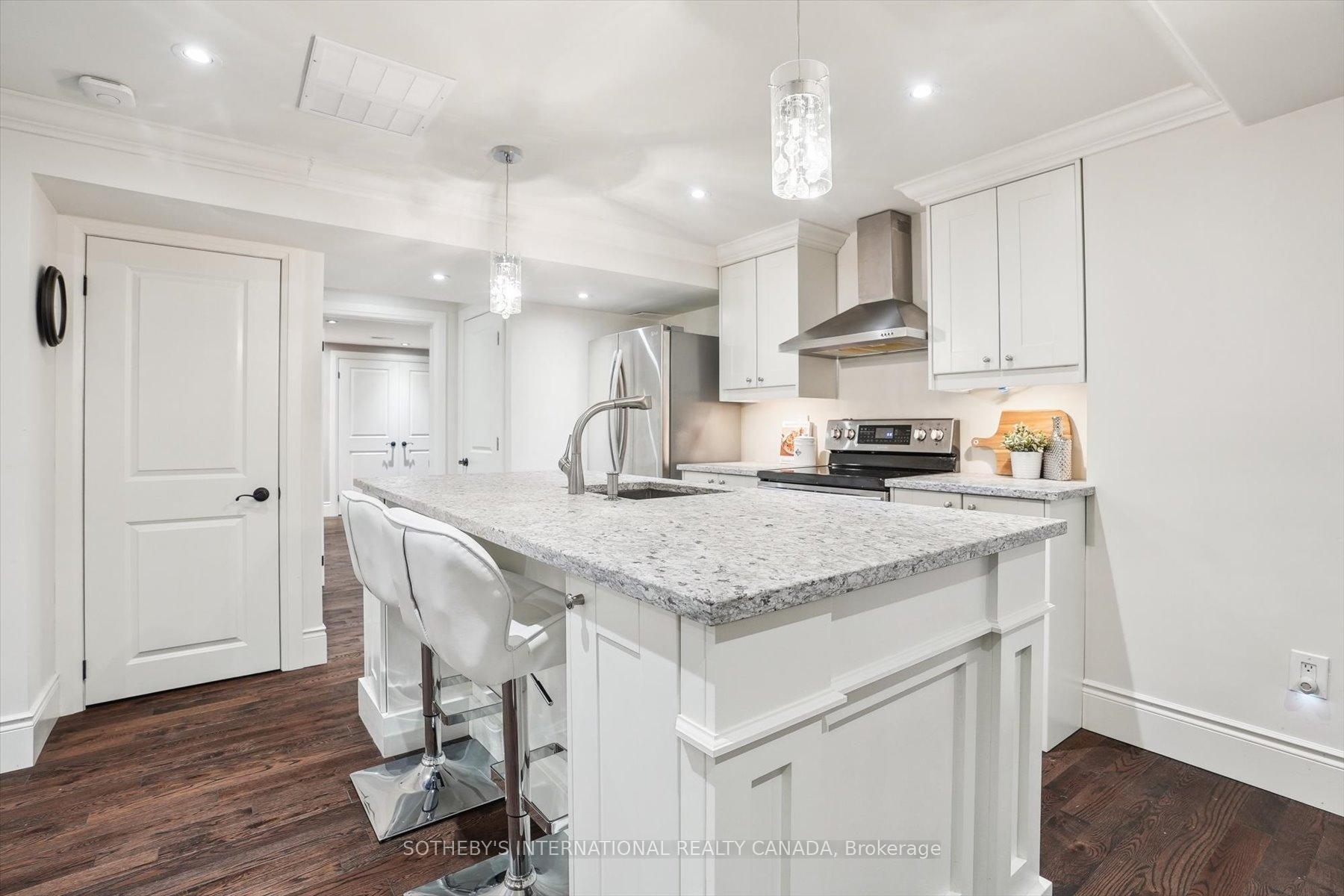 1662 Roundleaf Court