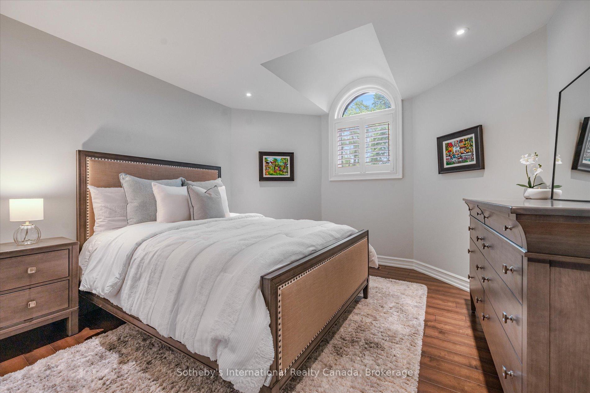 4169 Lakeshore Road