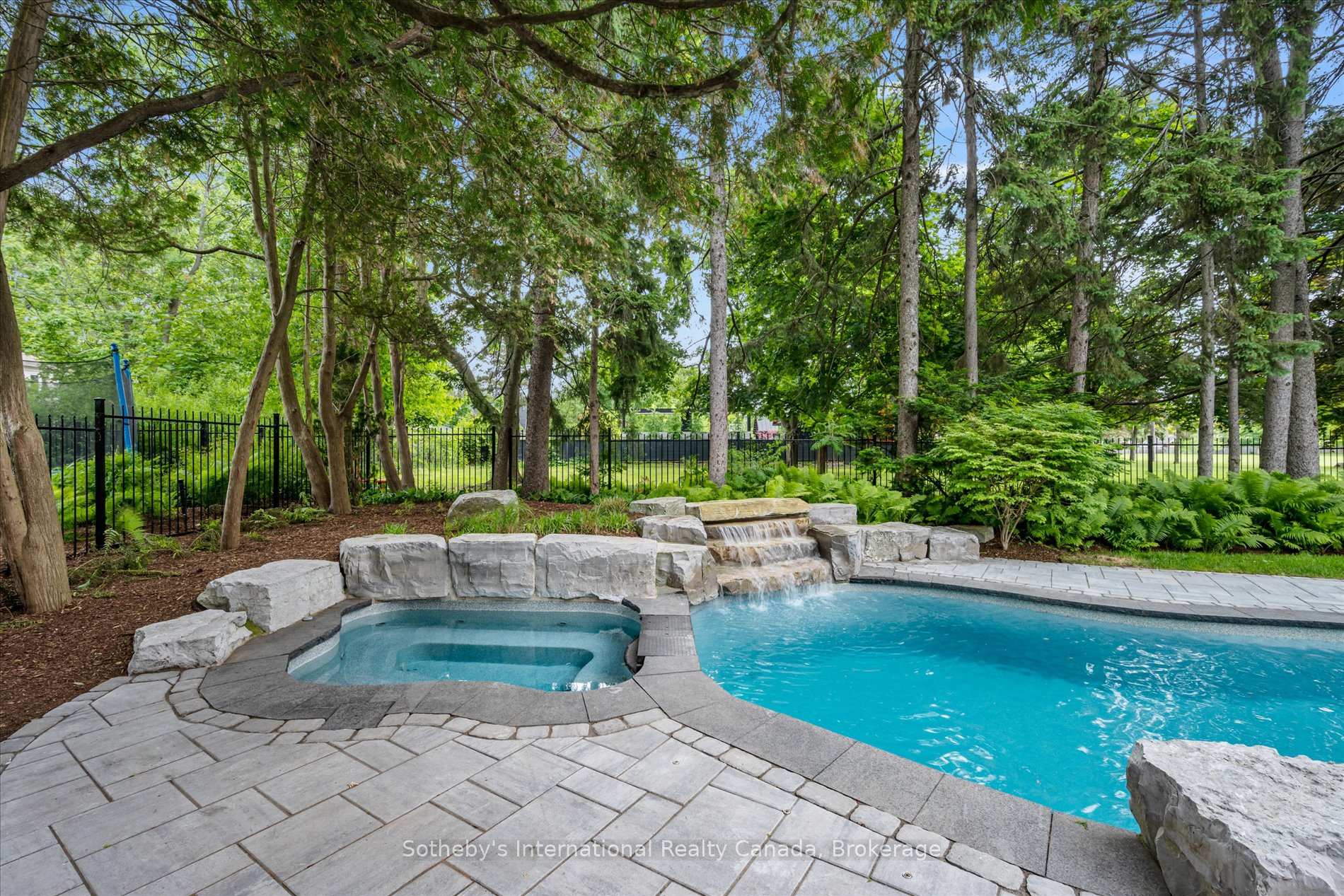 4169 Lakeshore Road