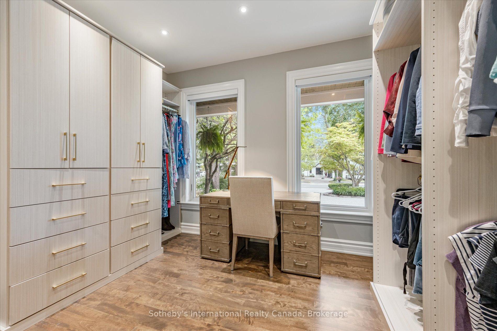 4169 Lakeshore Road