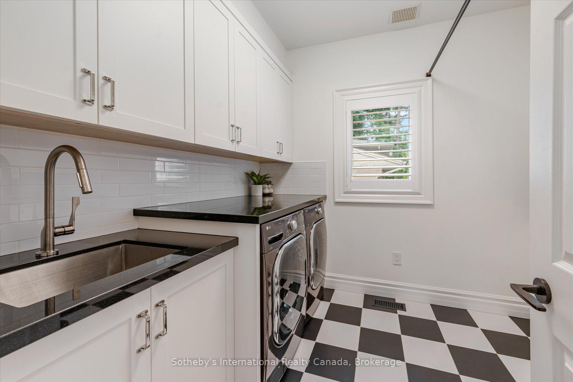 4169 Lakeshore Road