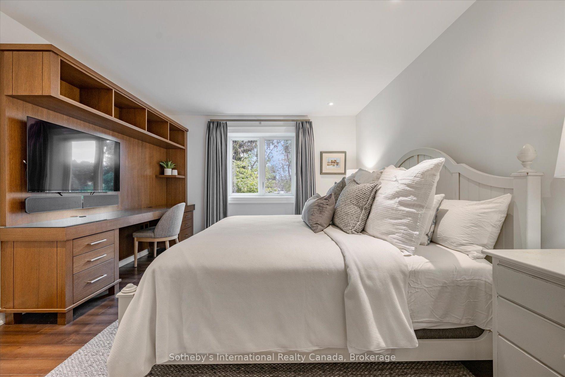 4169 Lakeshore Road