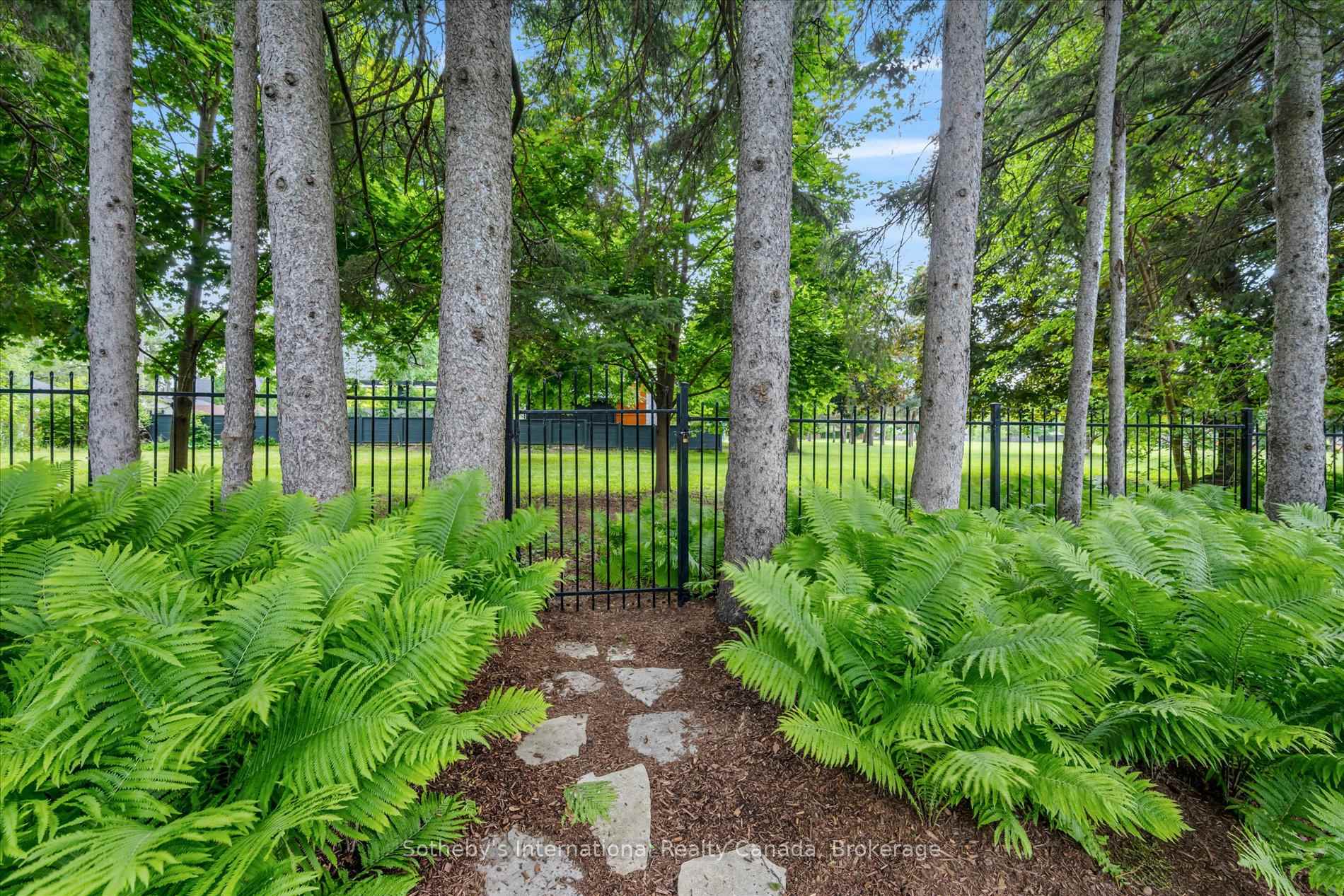 4169 Lakeshore Road