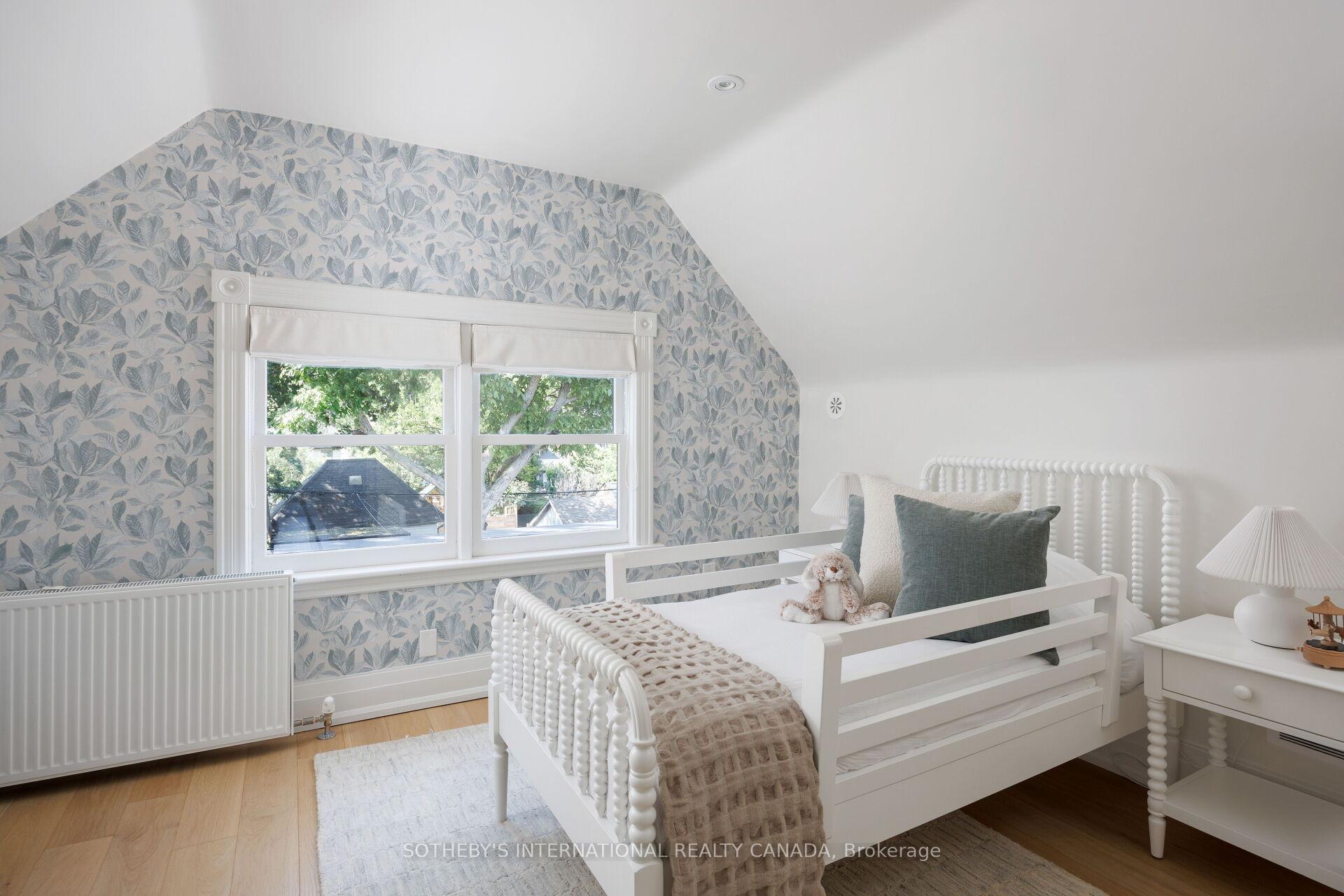 12 Hewitt Avenue, Toronto