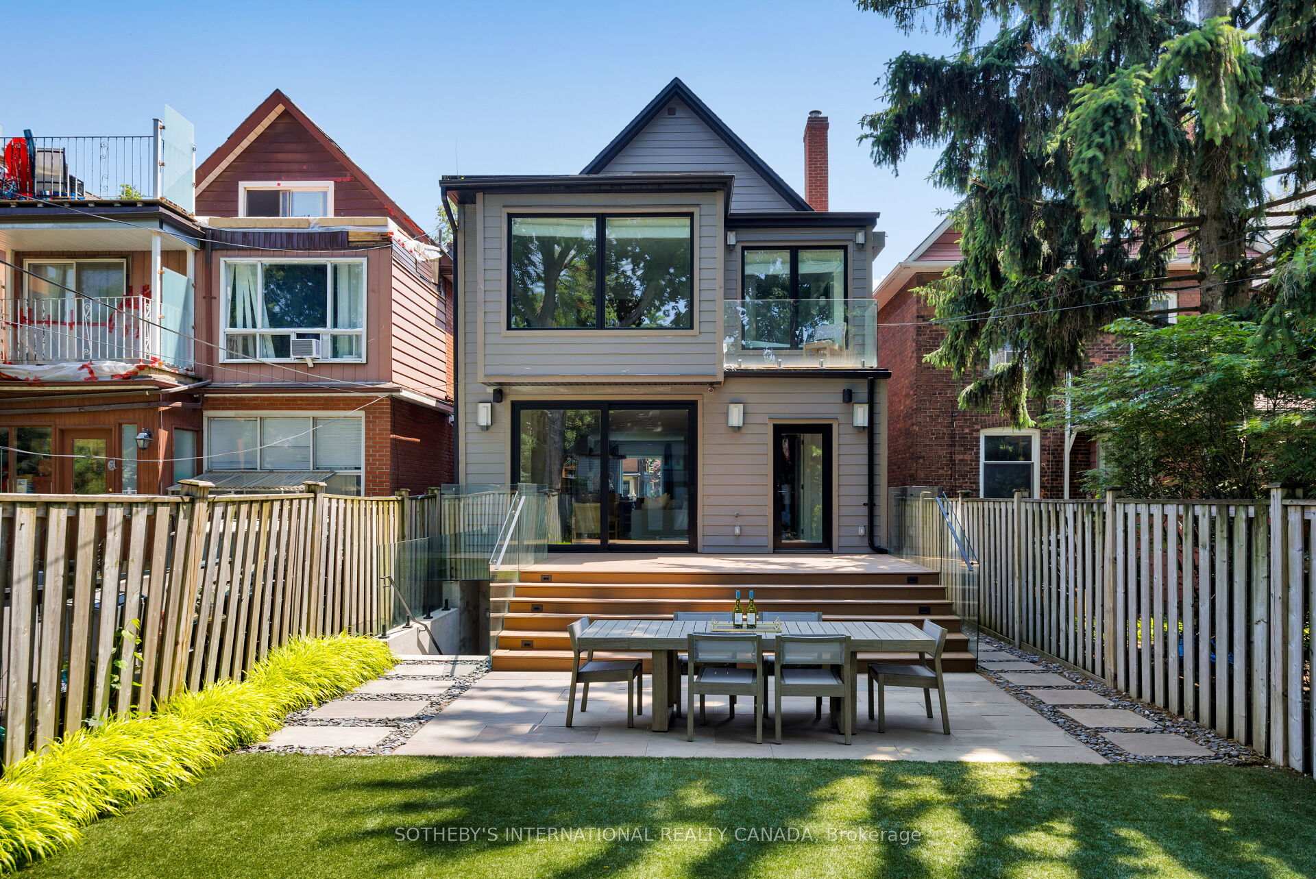 12 Hewitt Avenue, Toronto