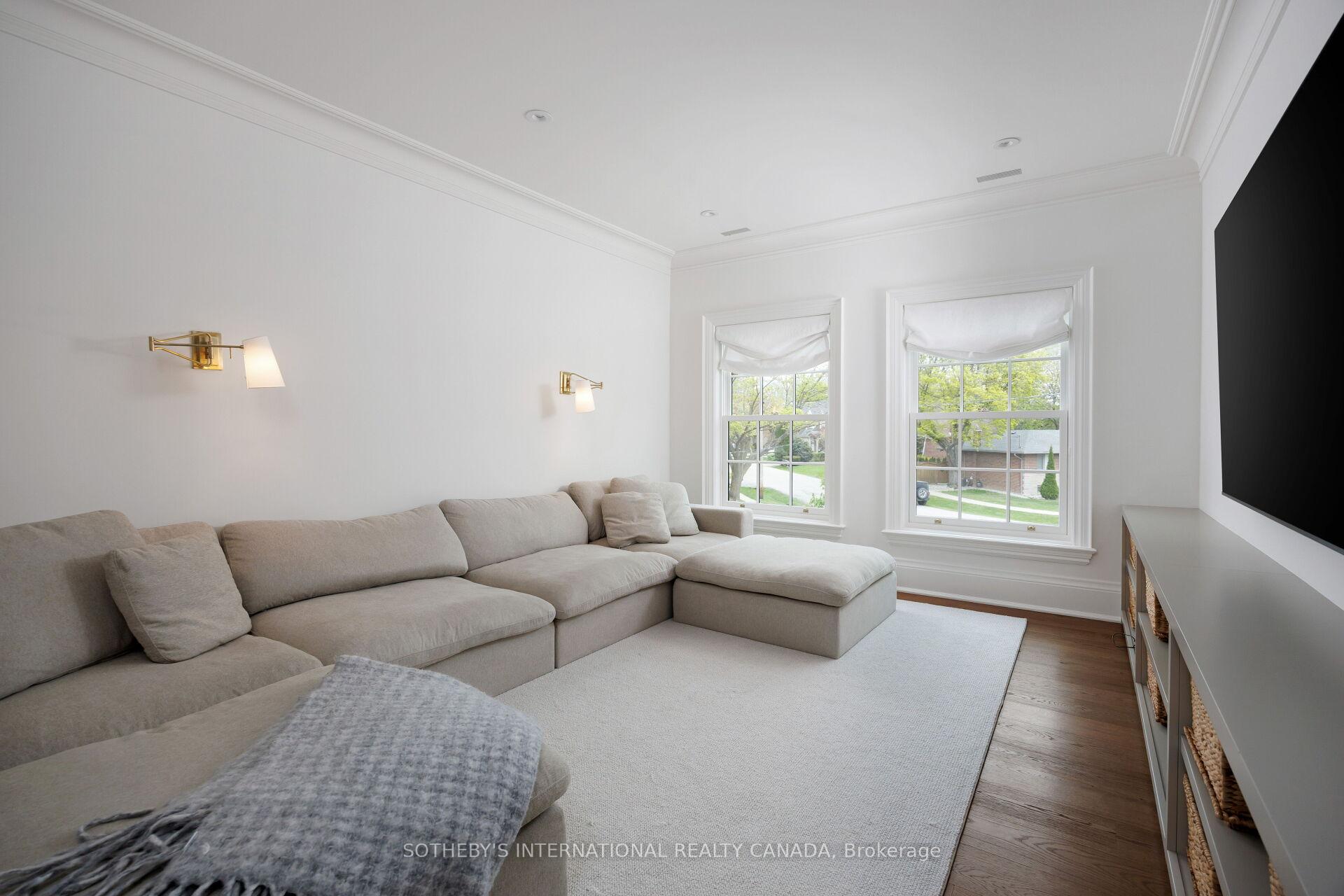 153 Perry Crescent, Toronto
