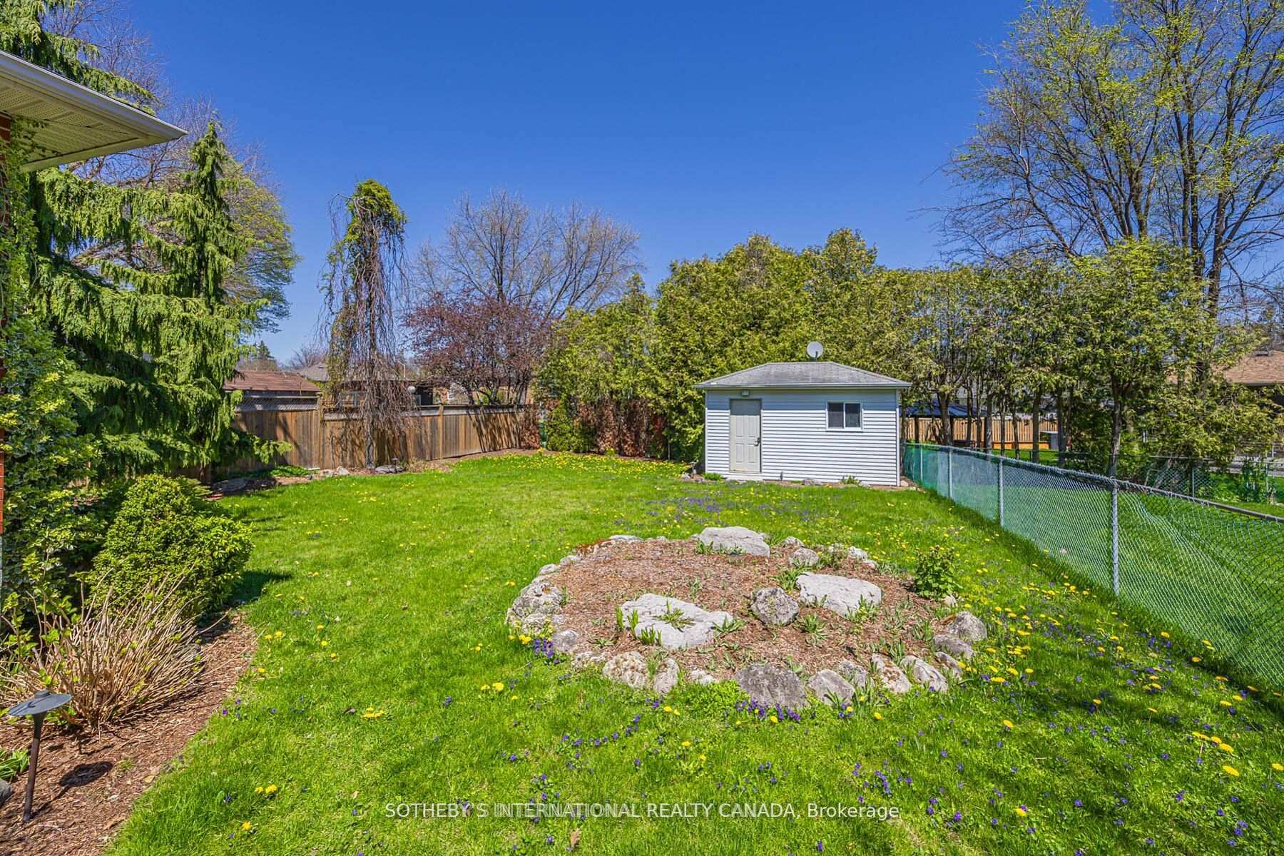 942 Fletcher Valley Crescent