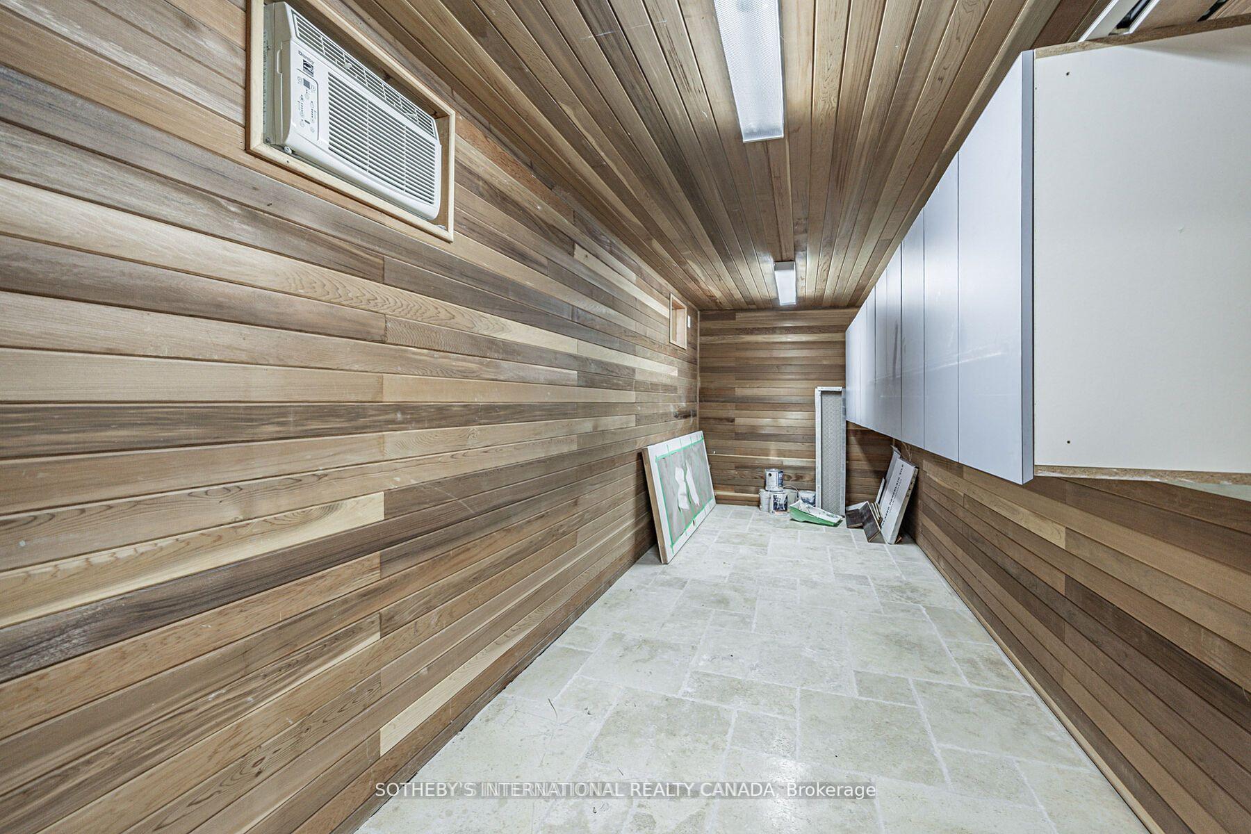 942 Fletcher Valley Crescent