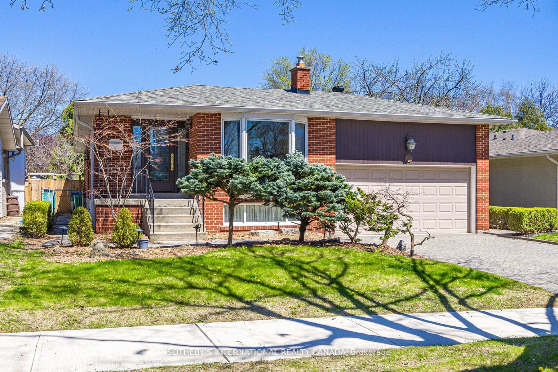 942 Fletcher Valley Crescent