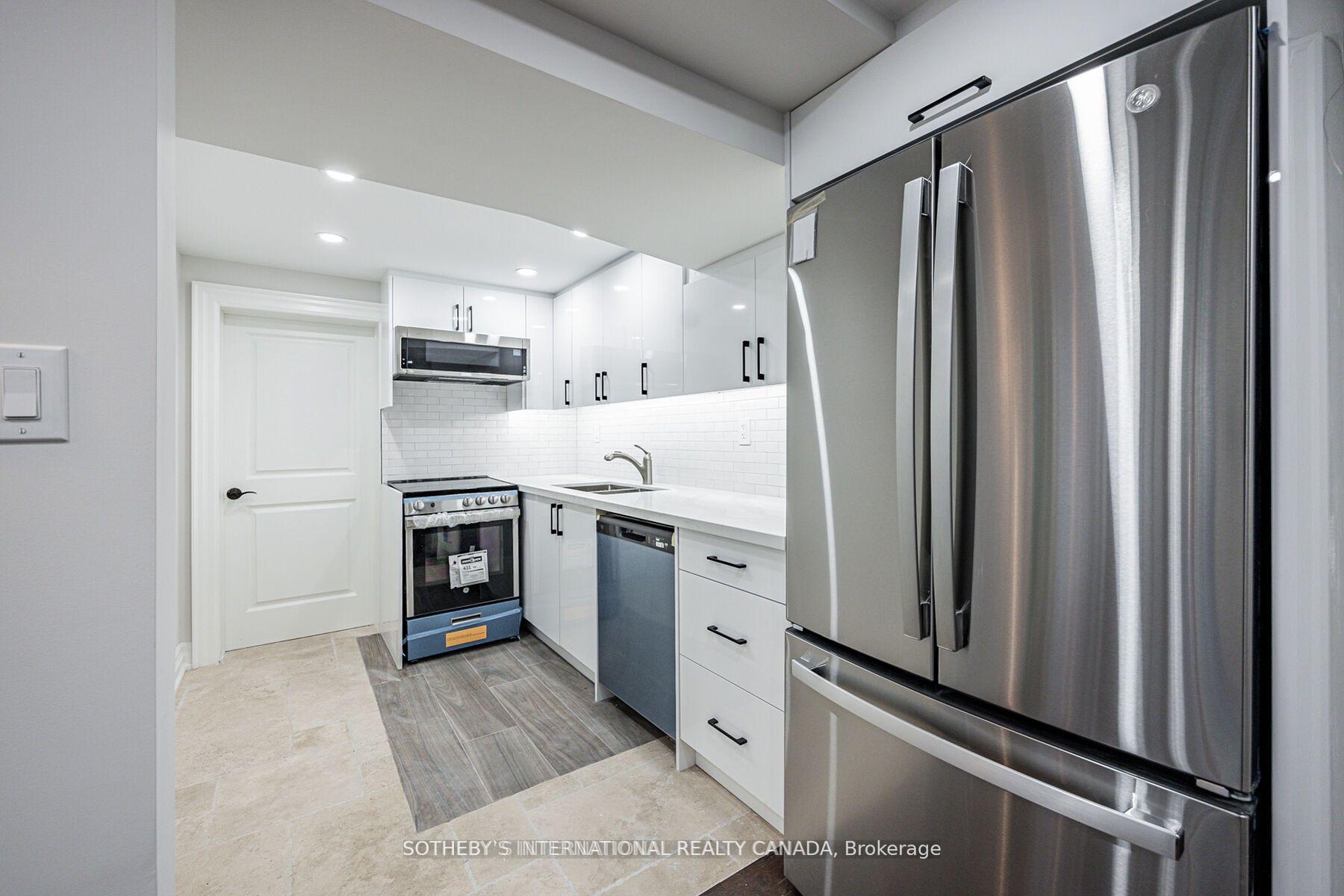 942 Fletcher Valley Crescent