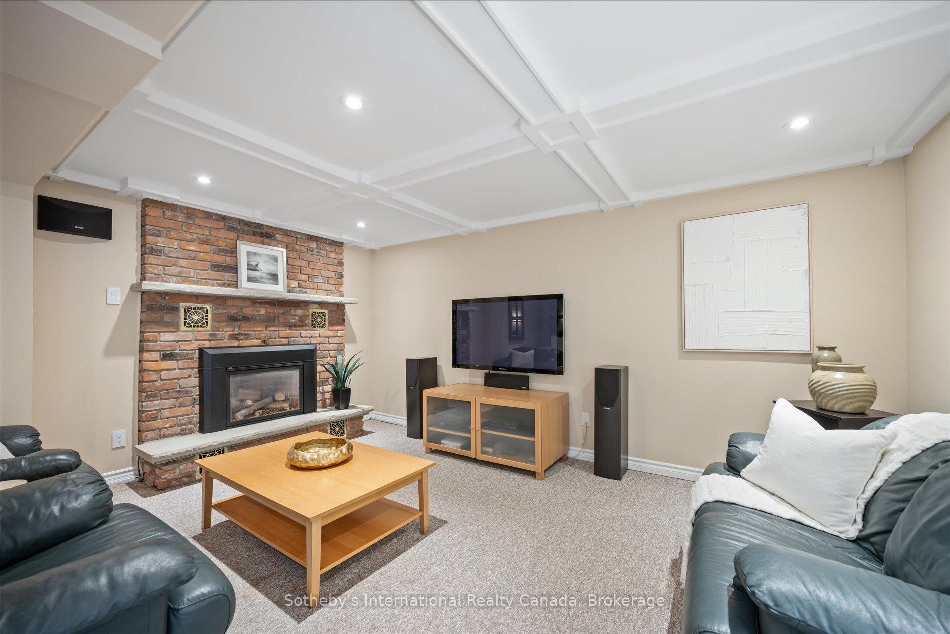 1248 Landfair Crescent