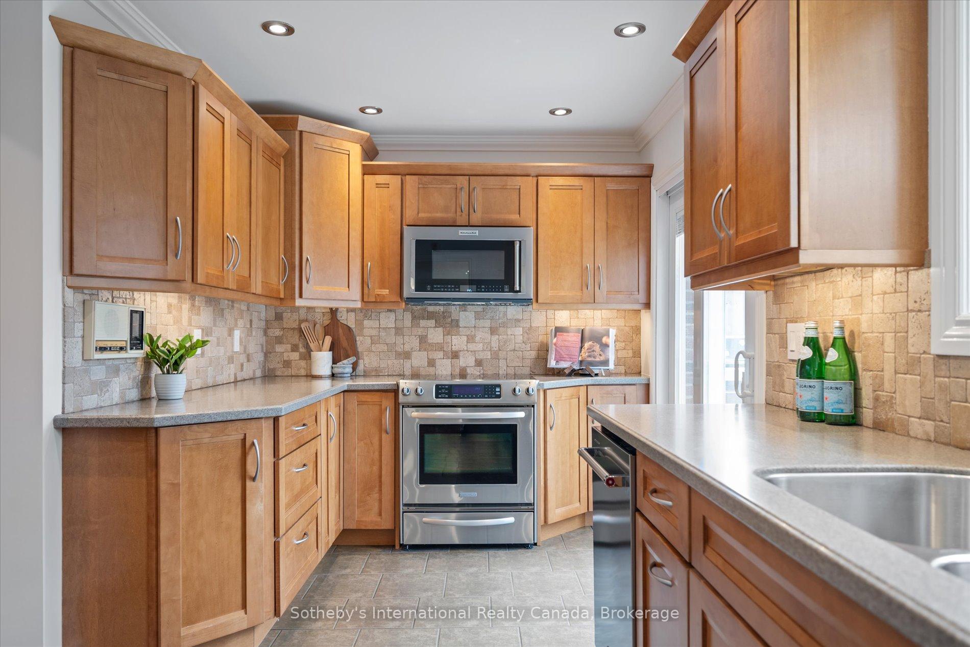 1248 Landfair Crescent