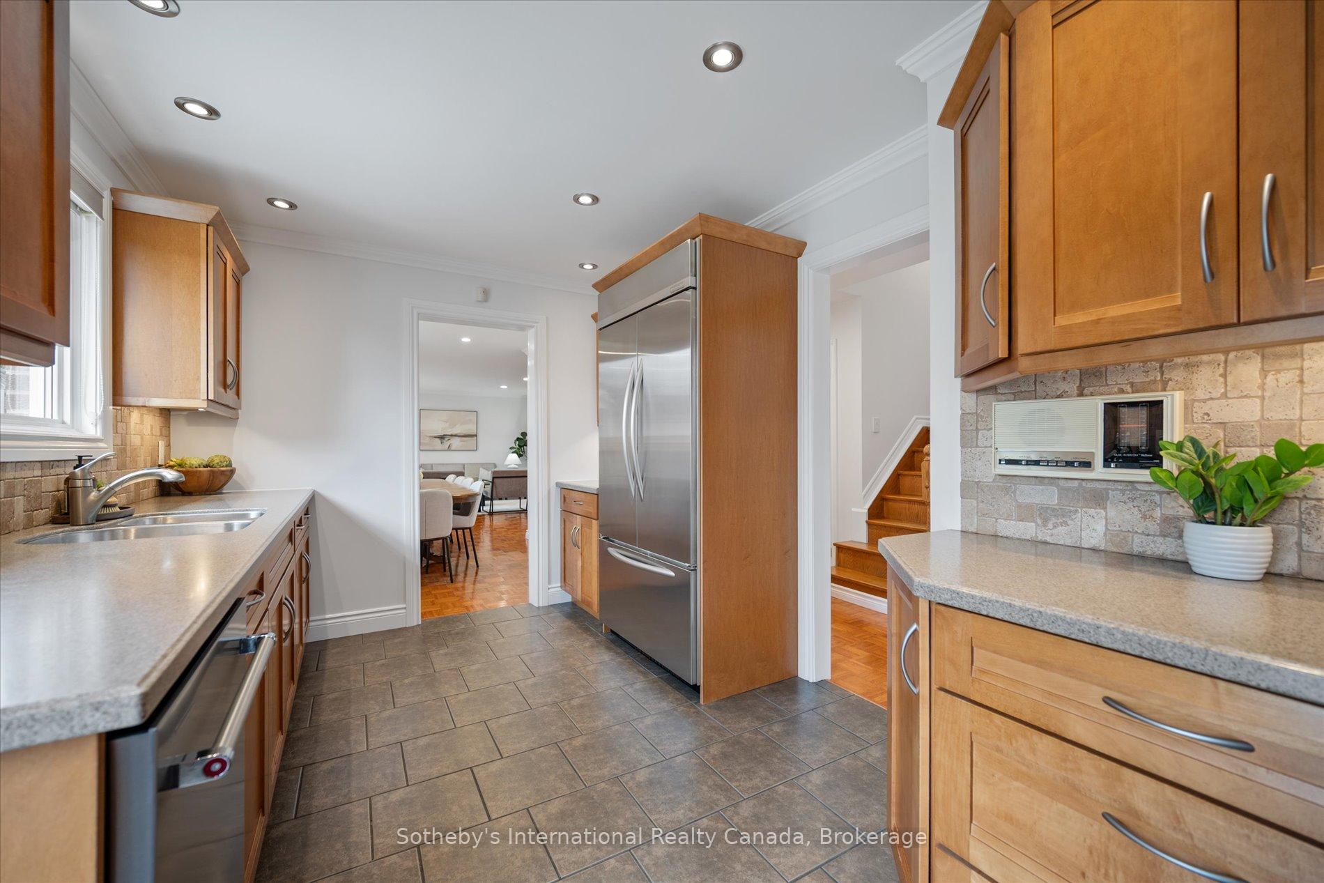 1248 Landfair Crescent