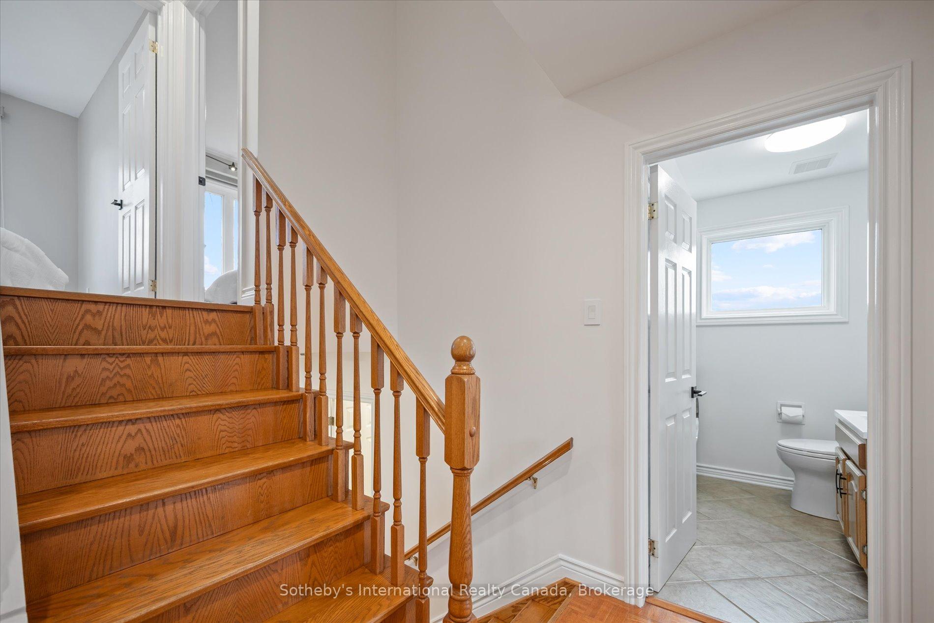 1248 Landfair Crescent