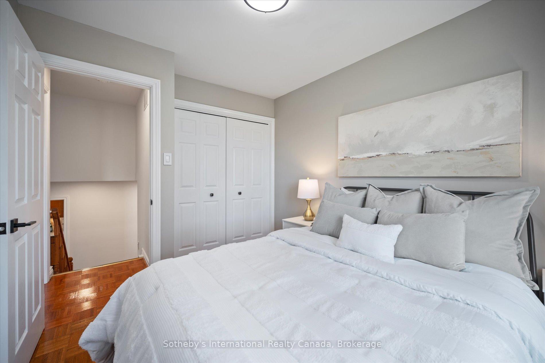 1248 Landfair Crescent