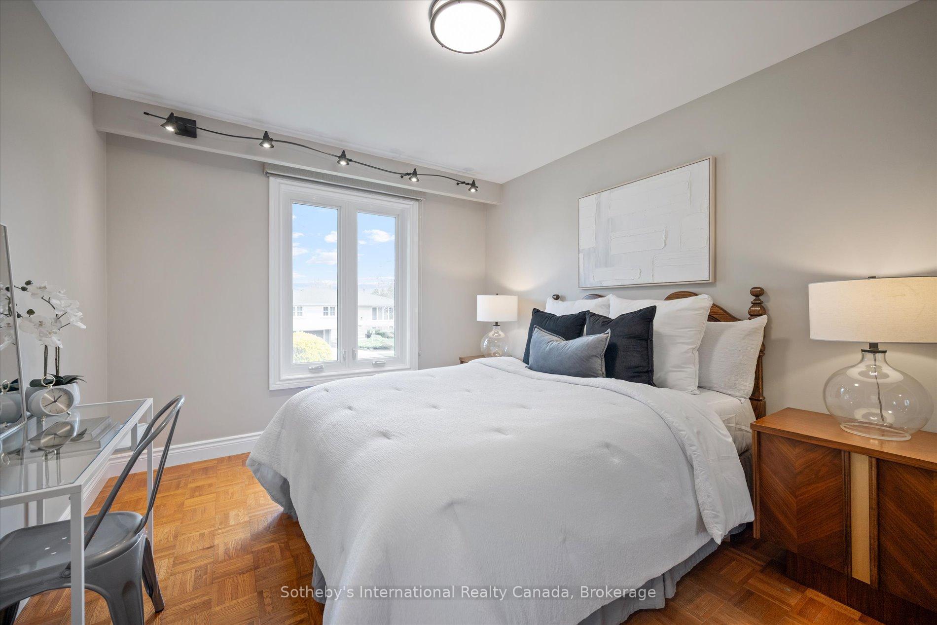 1248 Landfair Crescent