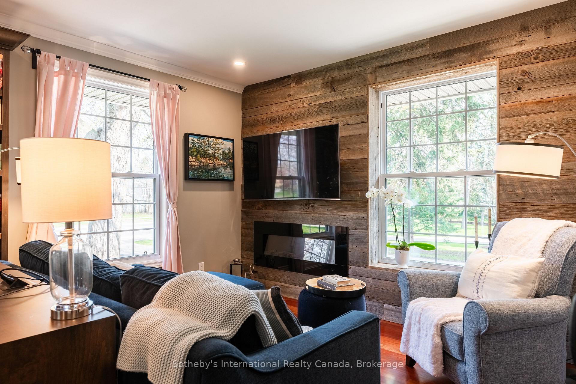 Shoreacres Raised Bungalow