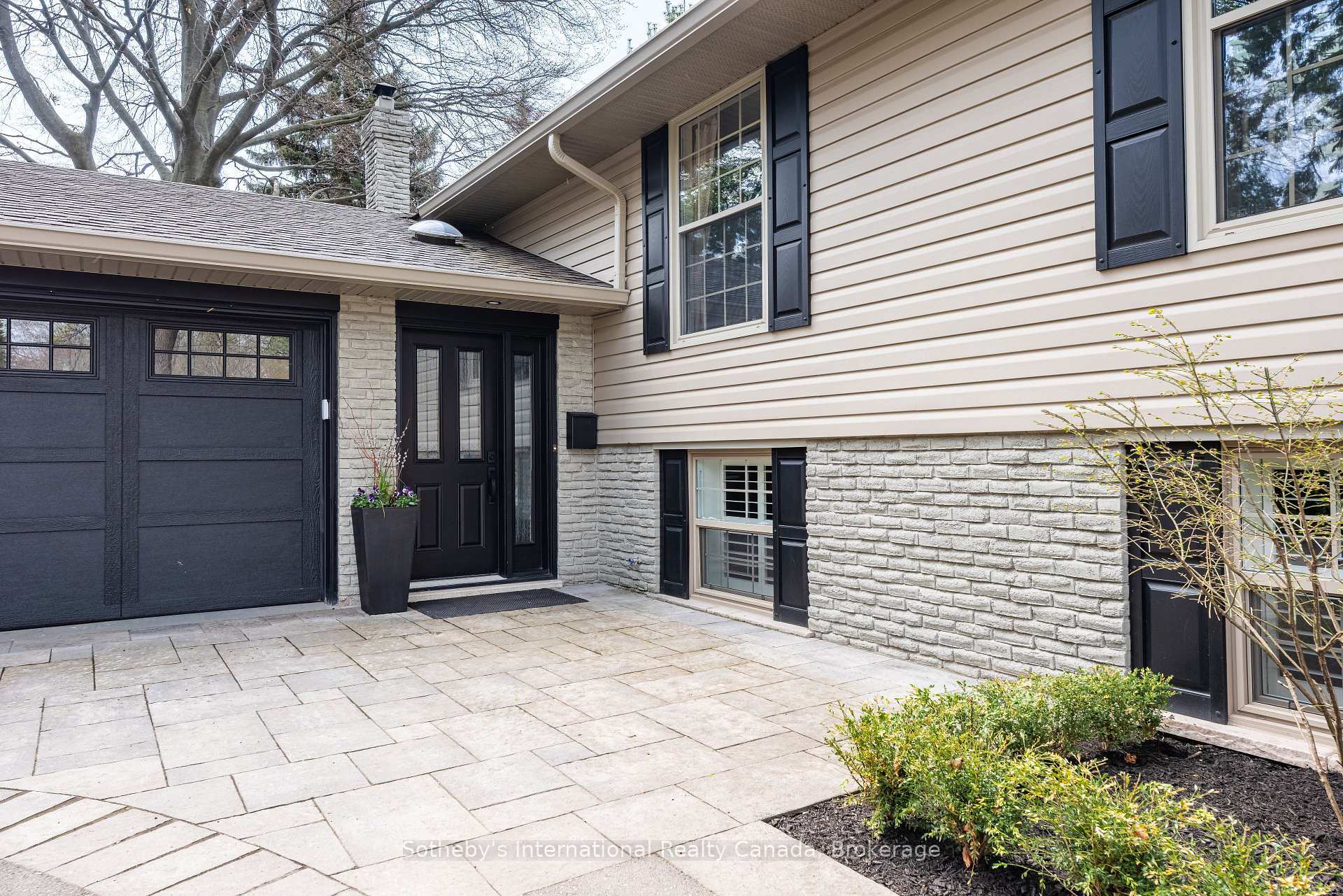 Shoreacres Raised Bungalow