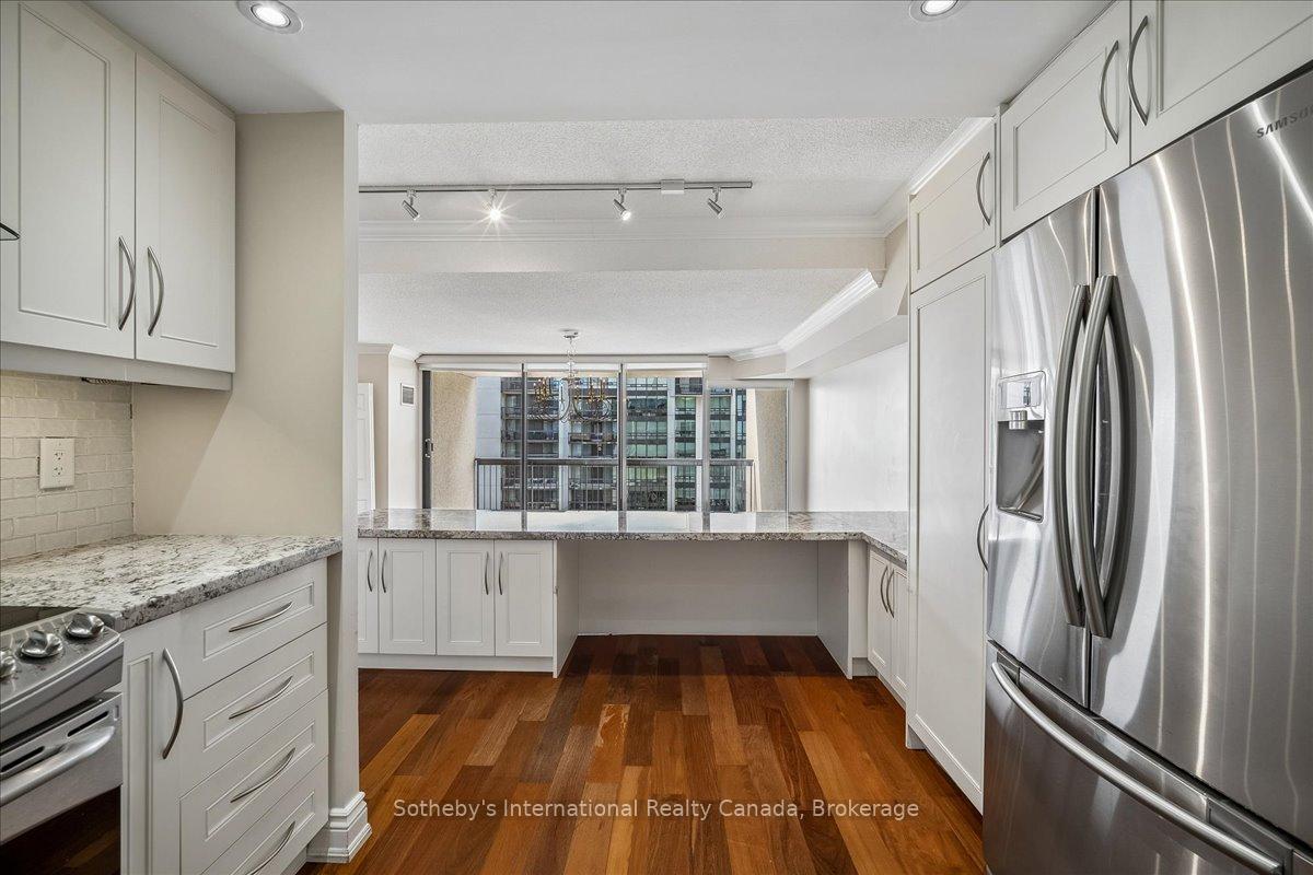 2170 Marine Drive 2104