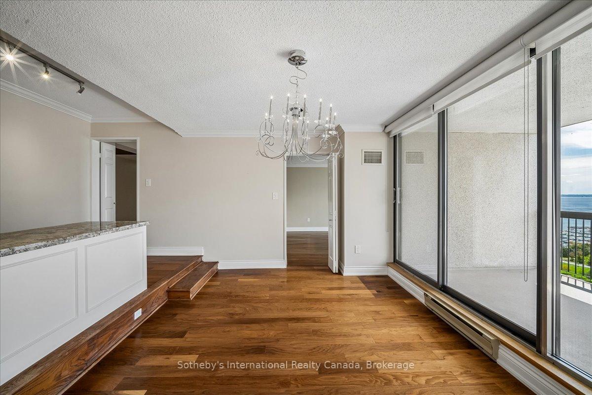 2170 Marine Drive 2104