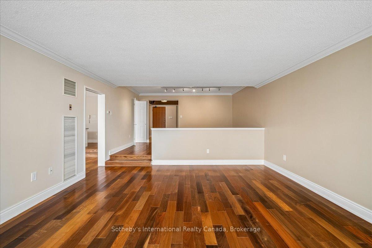 2170 Marine Drive 2104